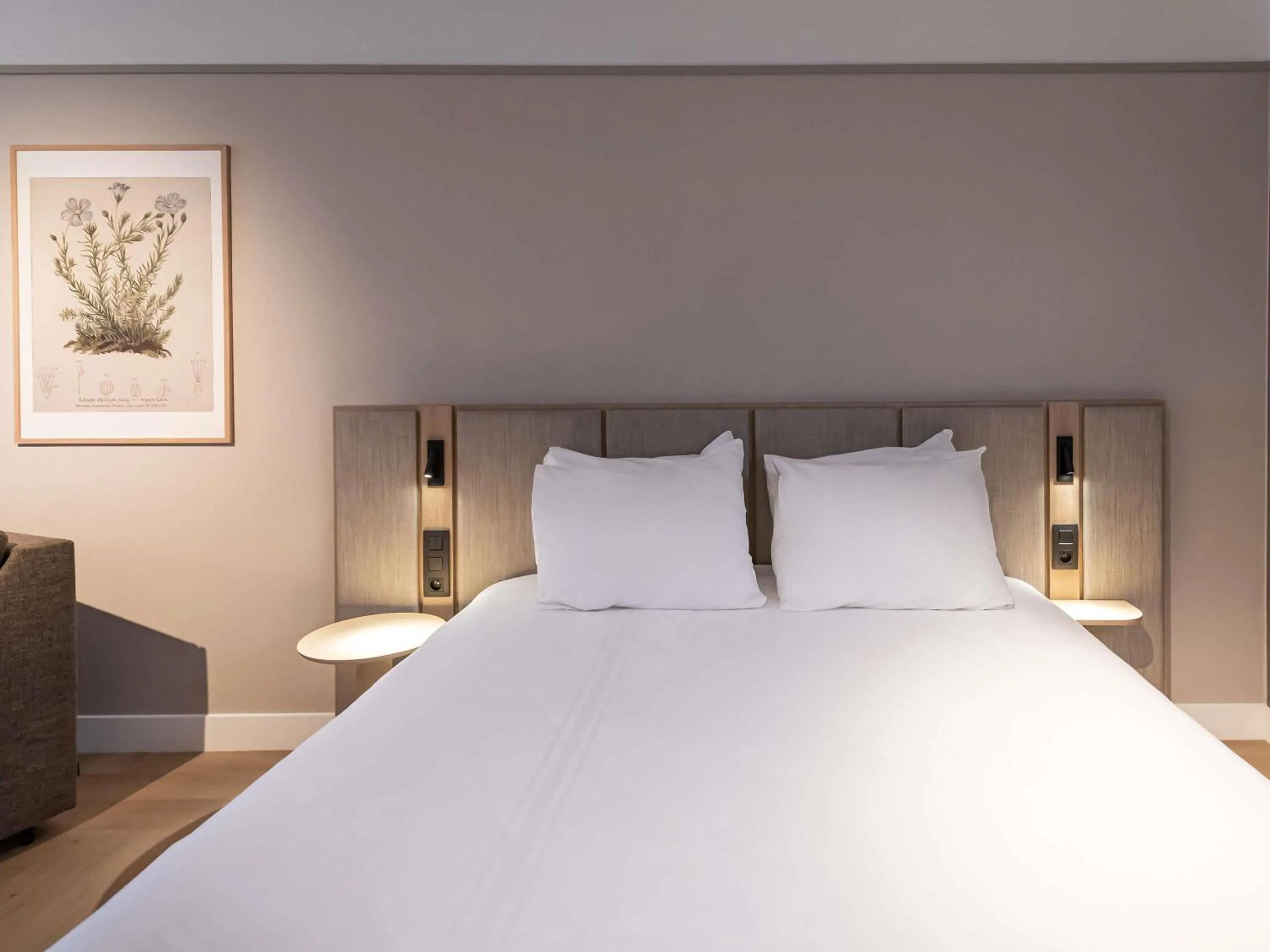 Bedroom, Bed in Mercure Liege City Centre