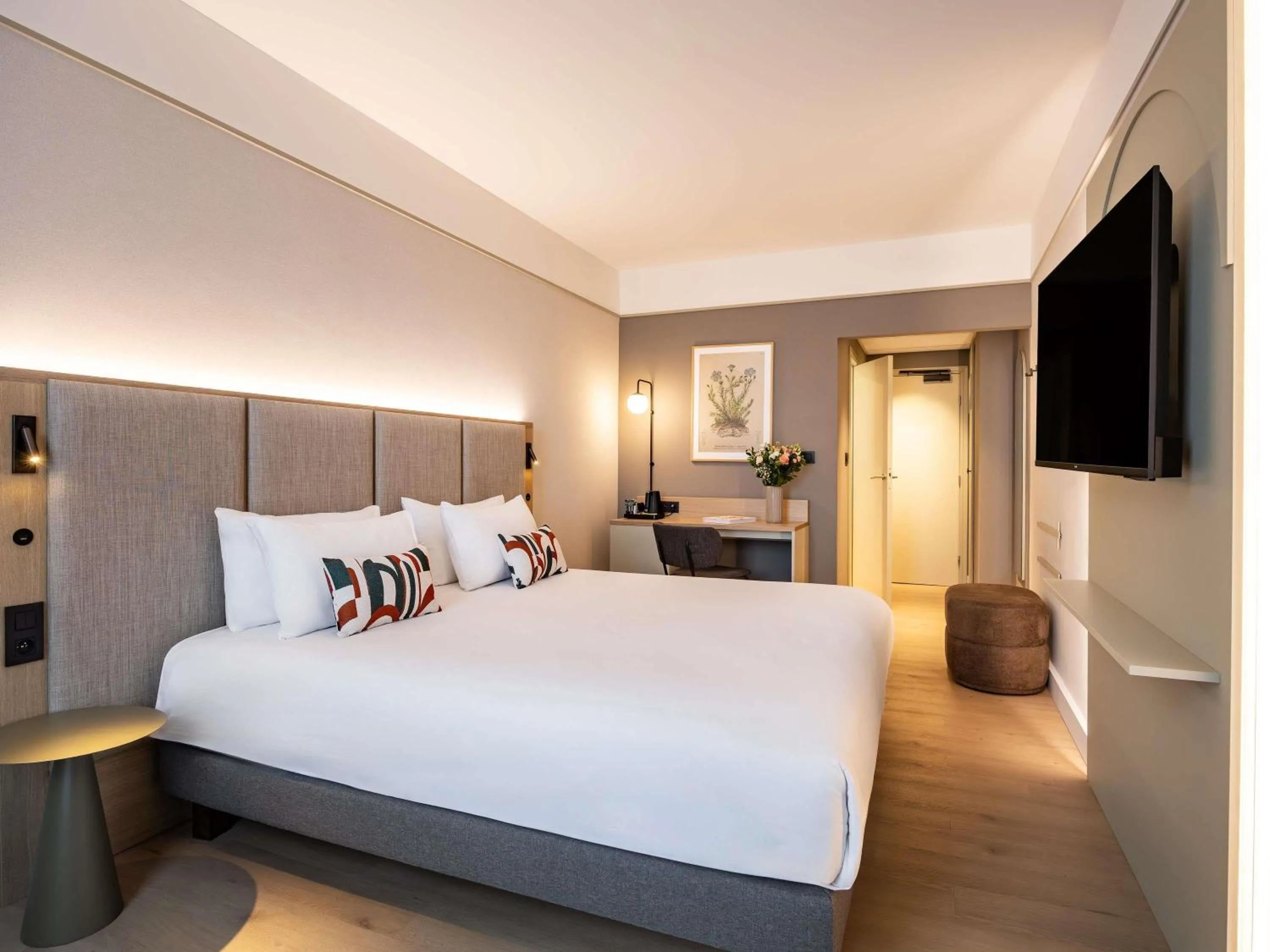 Bedroom, Bed in Mercure Liege City Centre