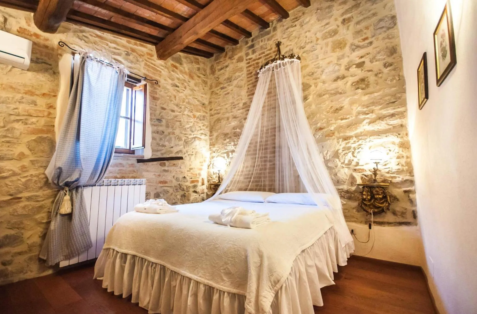 Photo of the whole room, Bed in B&B Antica Gabella