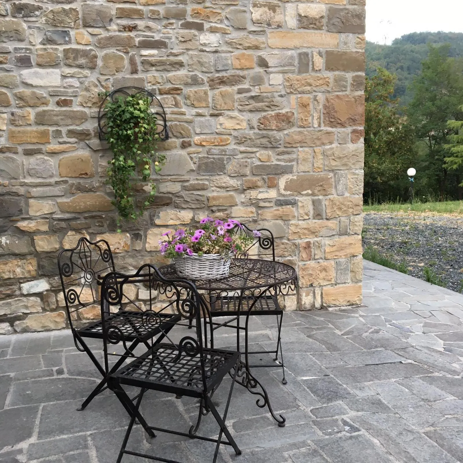 Facade/entrance in La Locanda nel vento