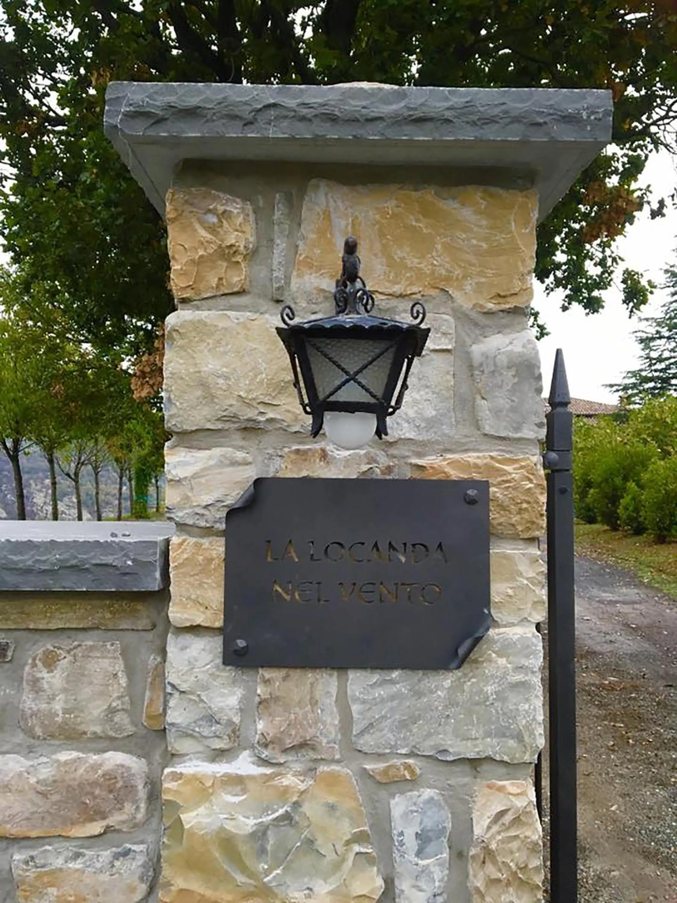 Property logo or sign in La Locanda nel vento