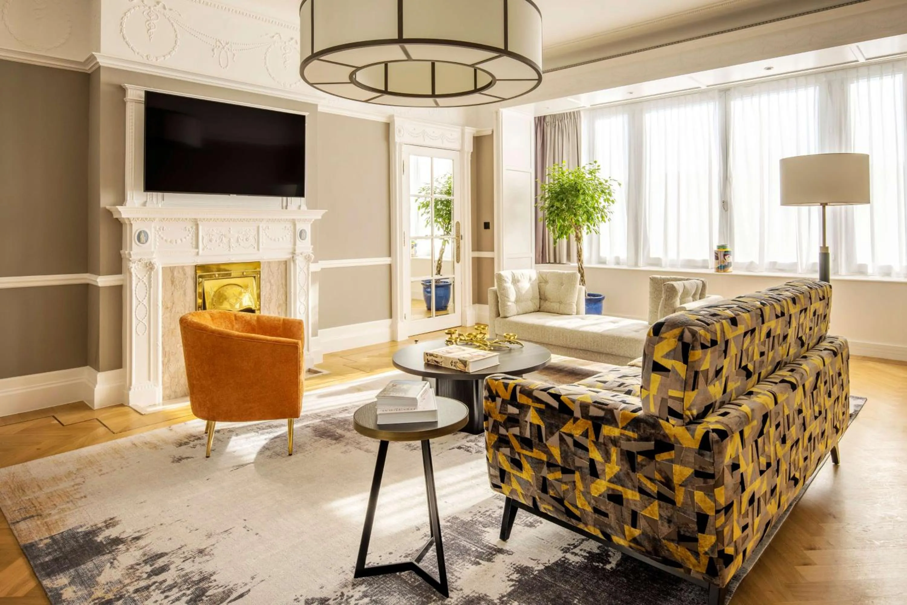 Living room in DoubleTree By Hilton Brussels City