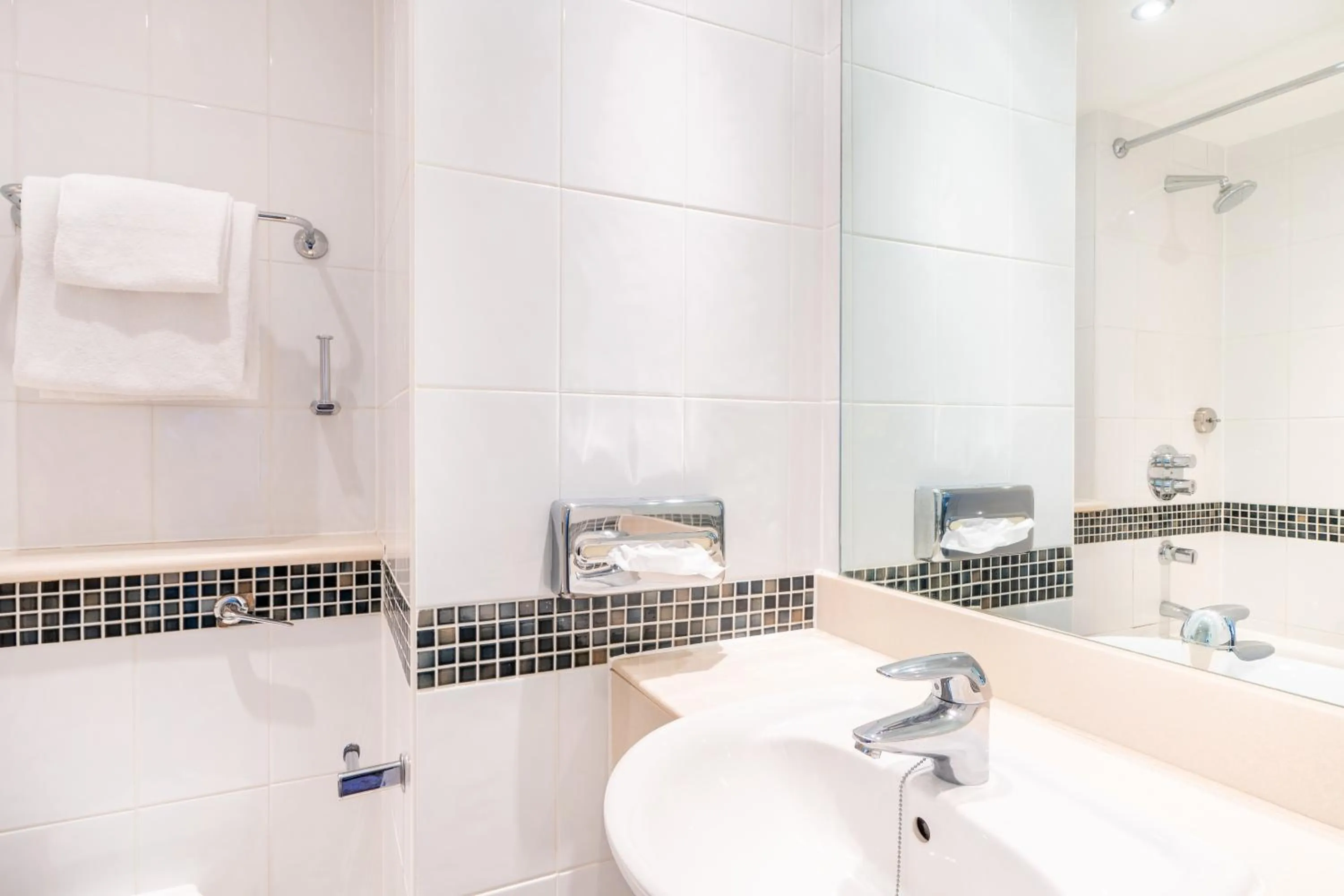 Bathroom in Mercure Maidstone Great Danes Hotel