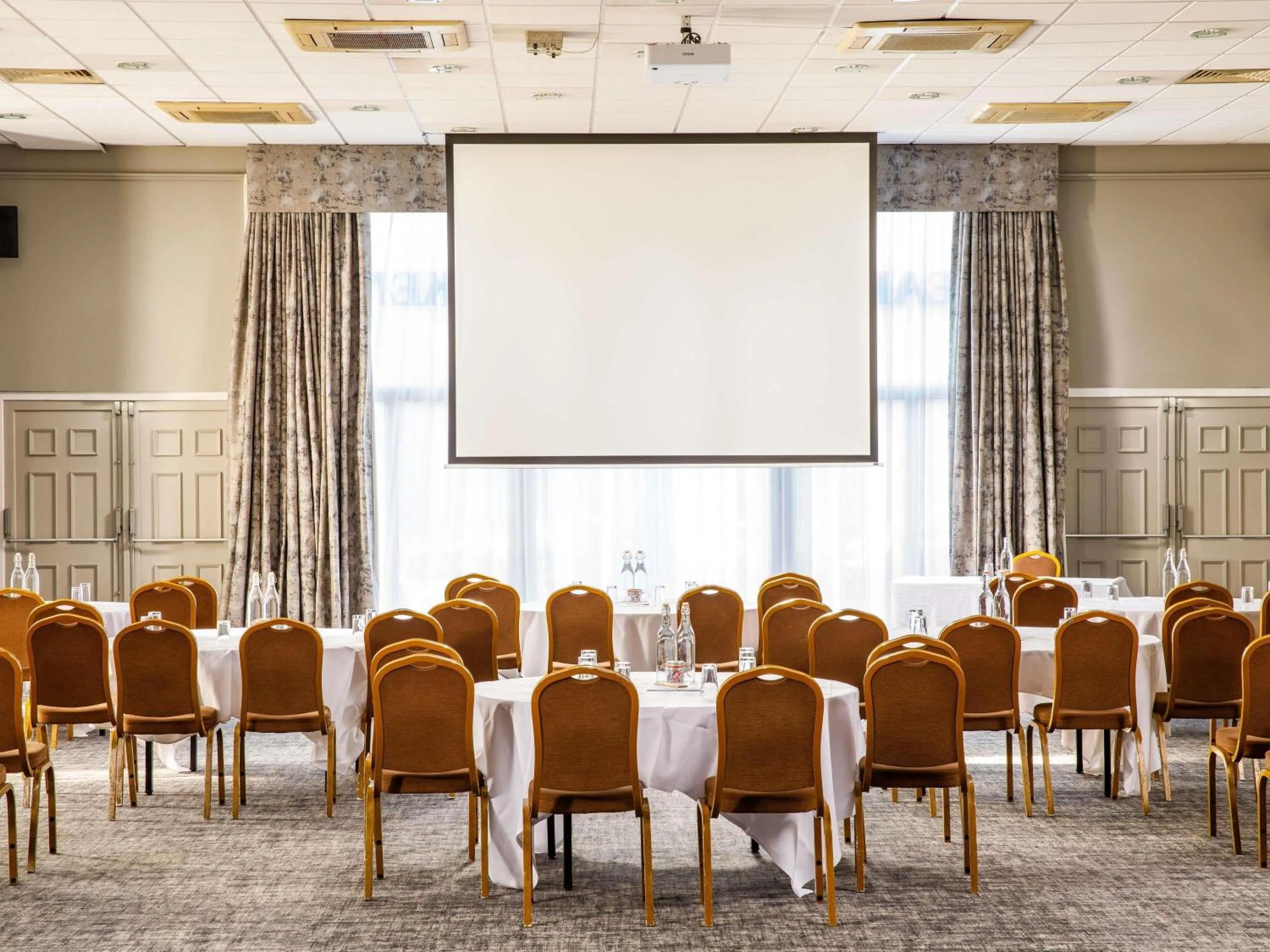 Meeting/conference room in Mercure Maidstone Great Danes Hotel