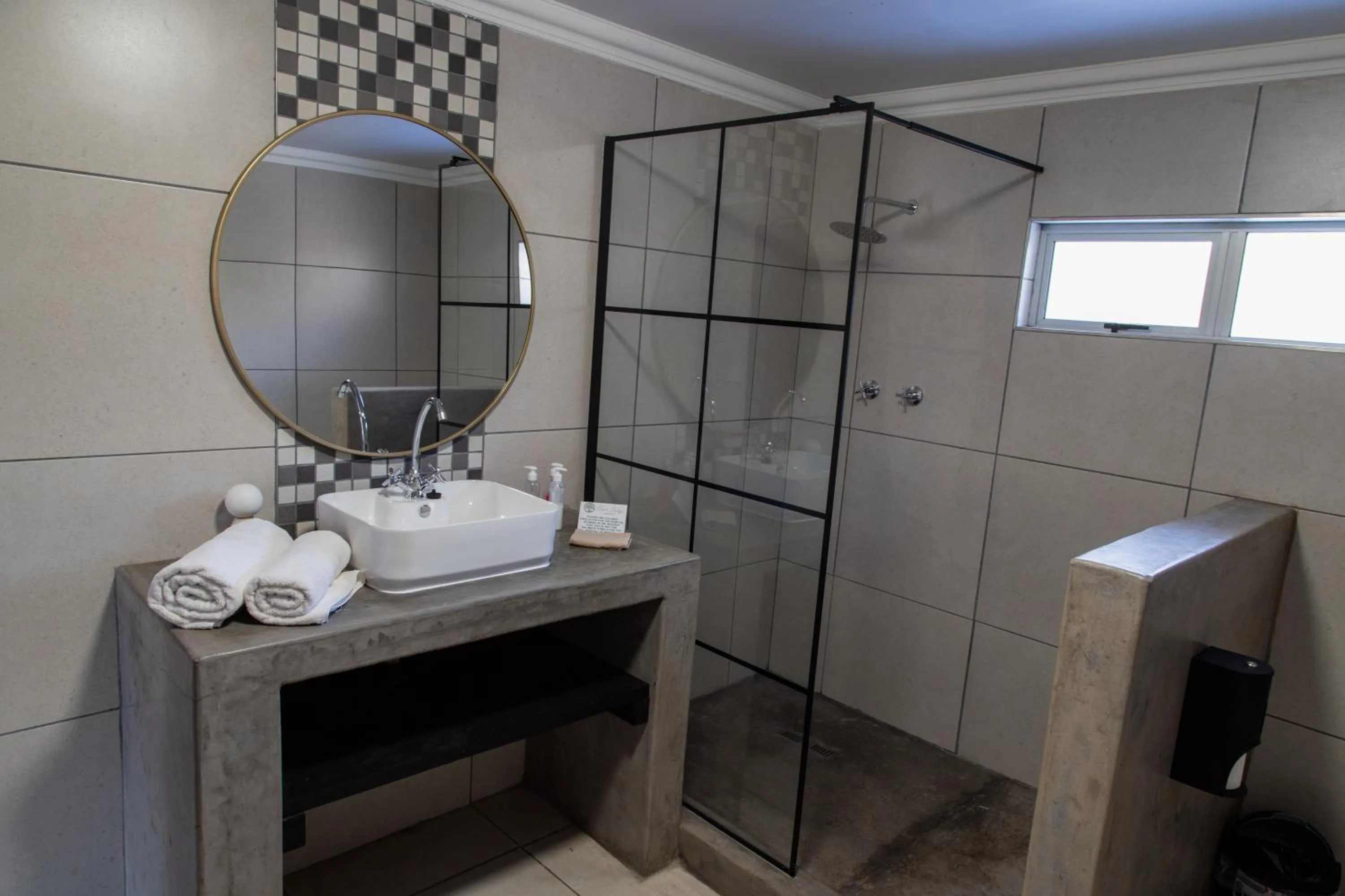 Bathroom in Leach Lodge