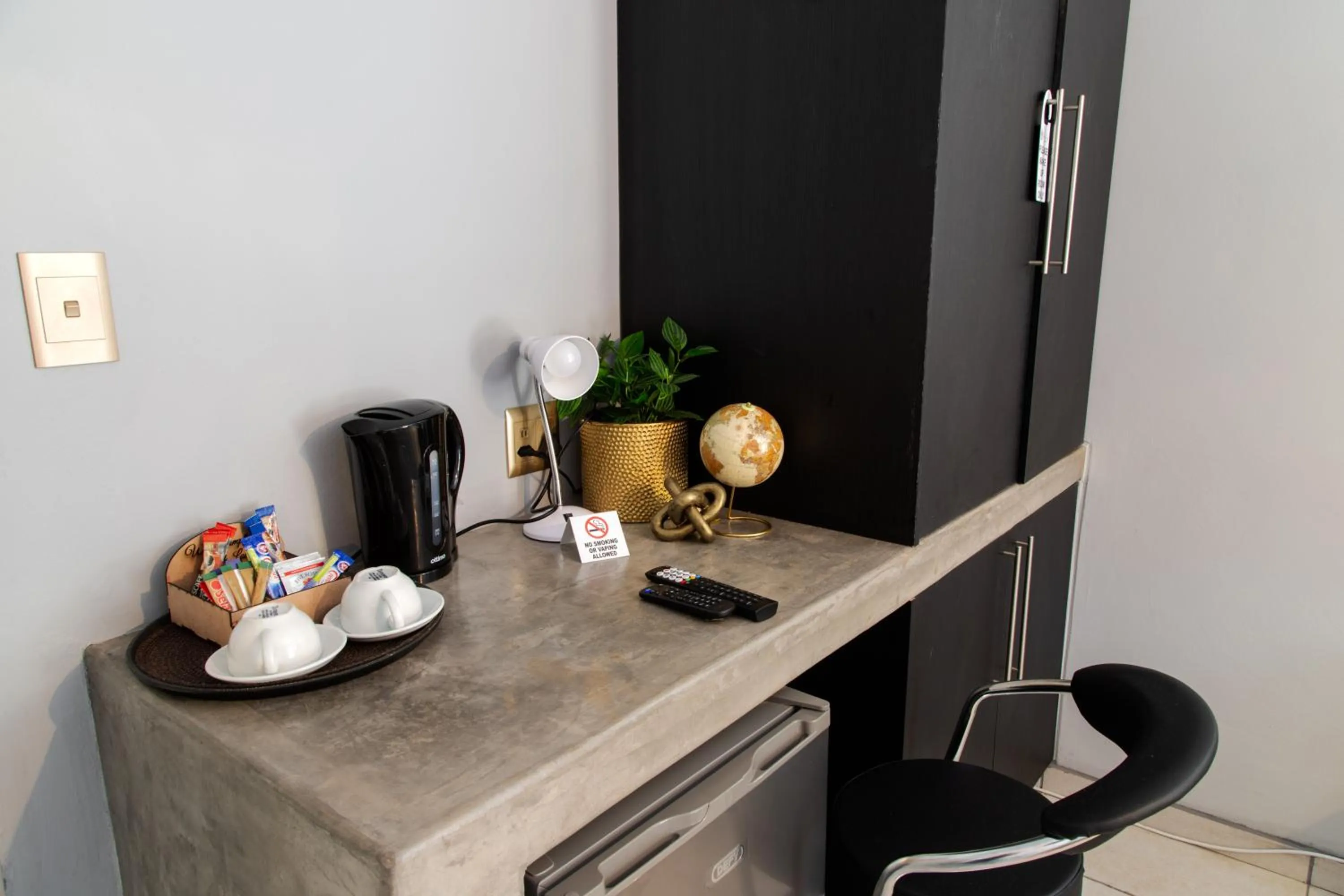 Coffee/tea facilities in Leach Lodge