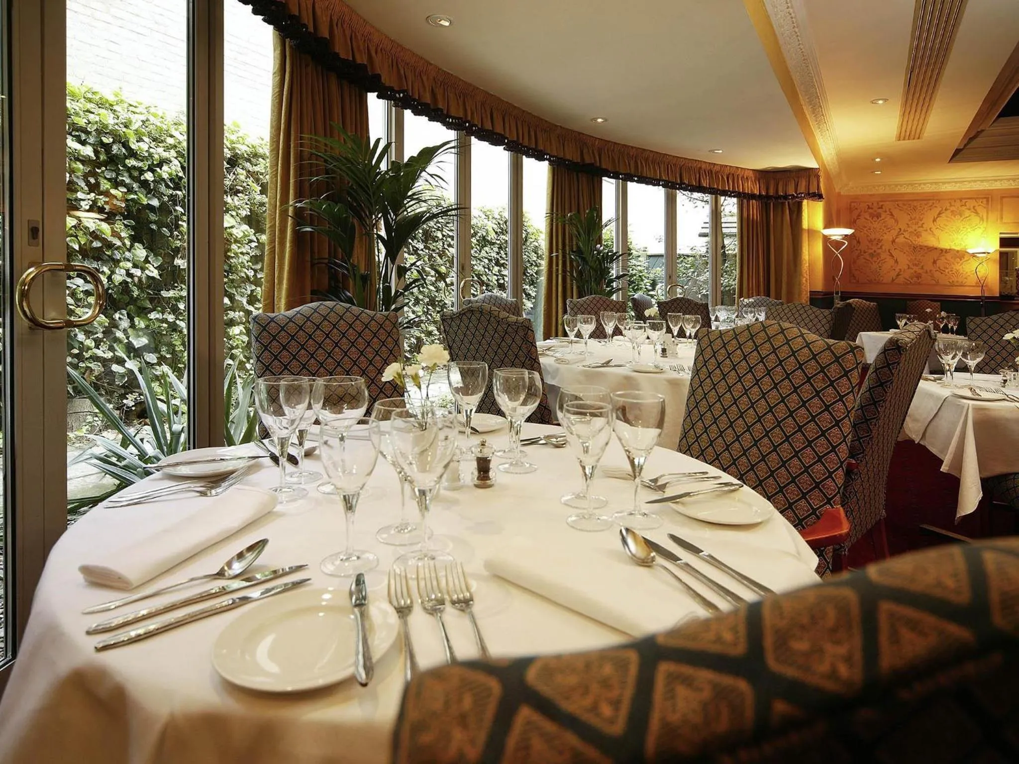 Restaurant/places to eat in Mercure York Fairfield Manor Hotel