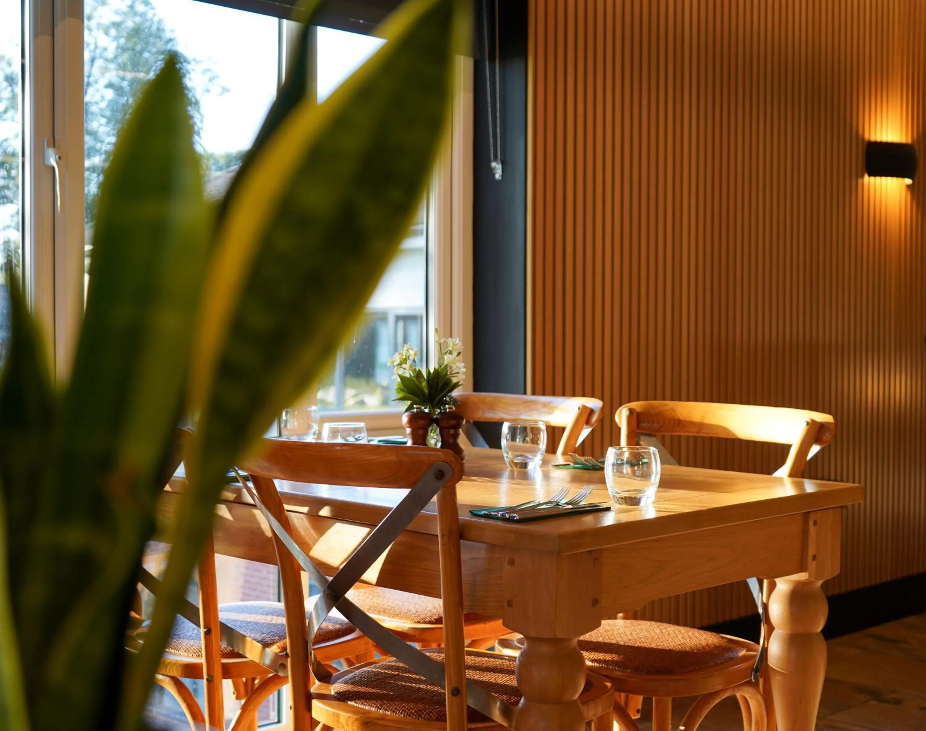 Restaurant/places to eat in All Saints Resort