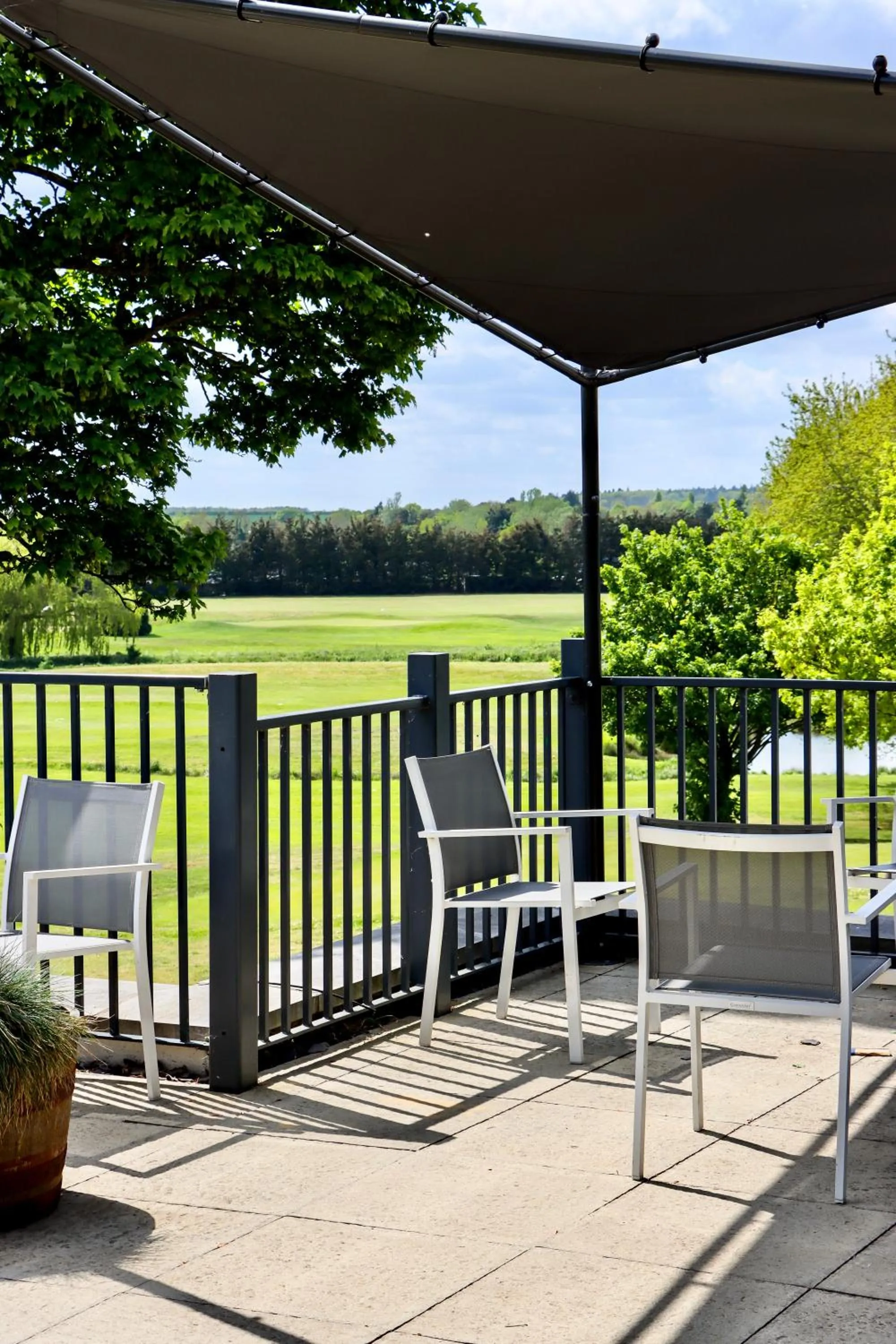 Restaurant/places to eat in All Saints Resort