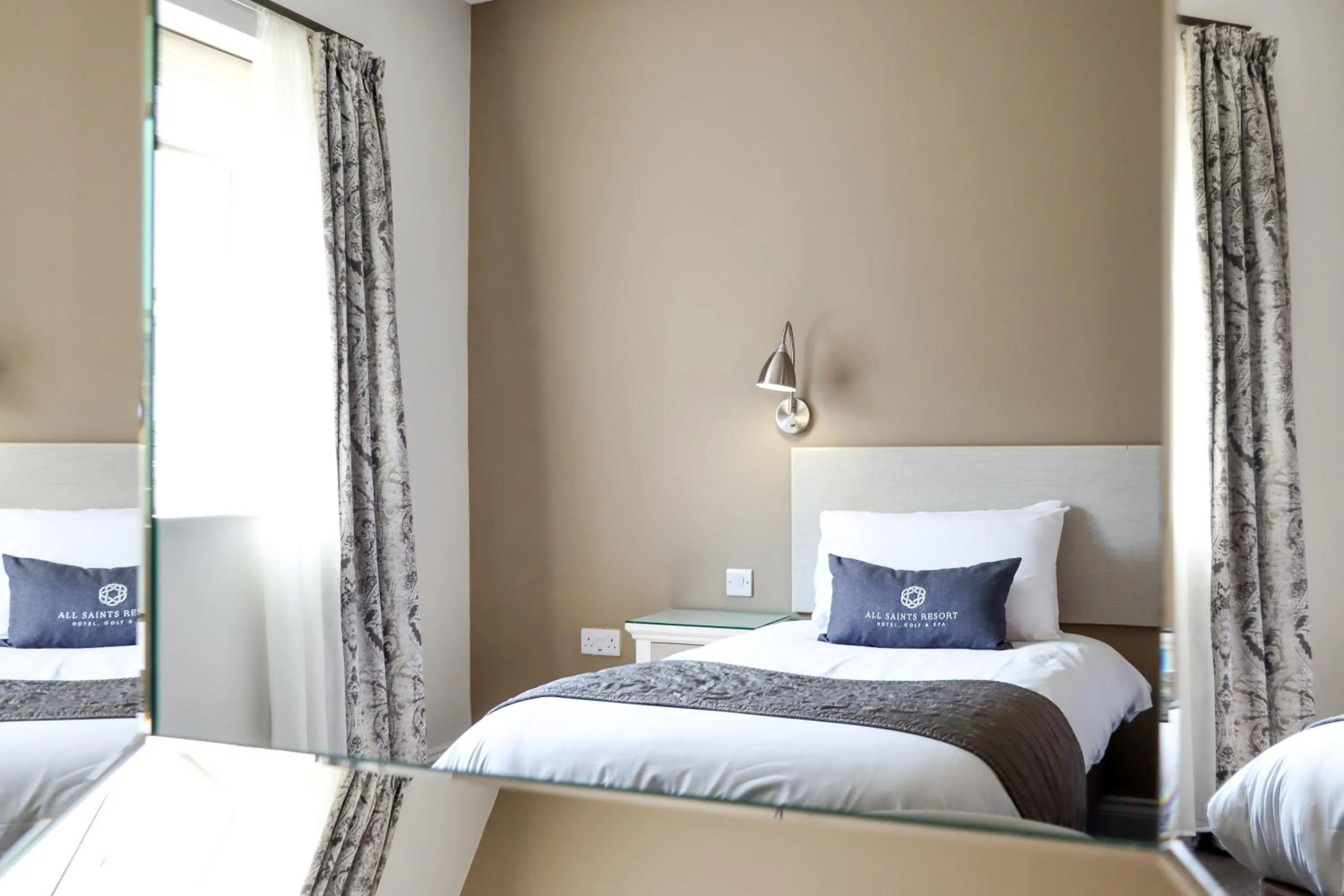 Bedroom, Bed in All Saints Resort