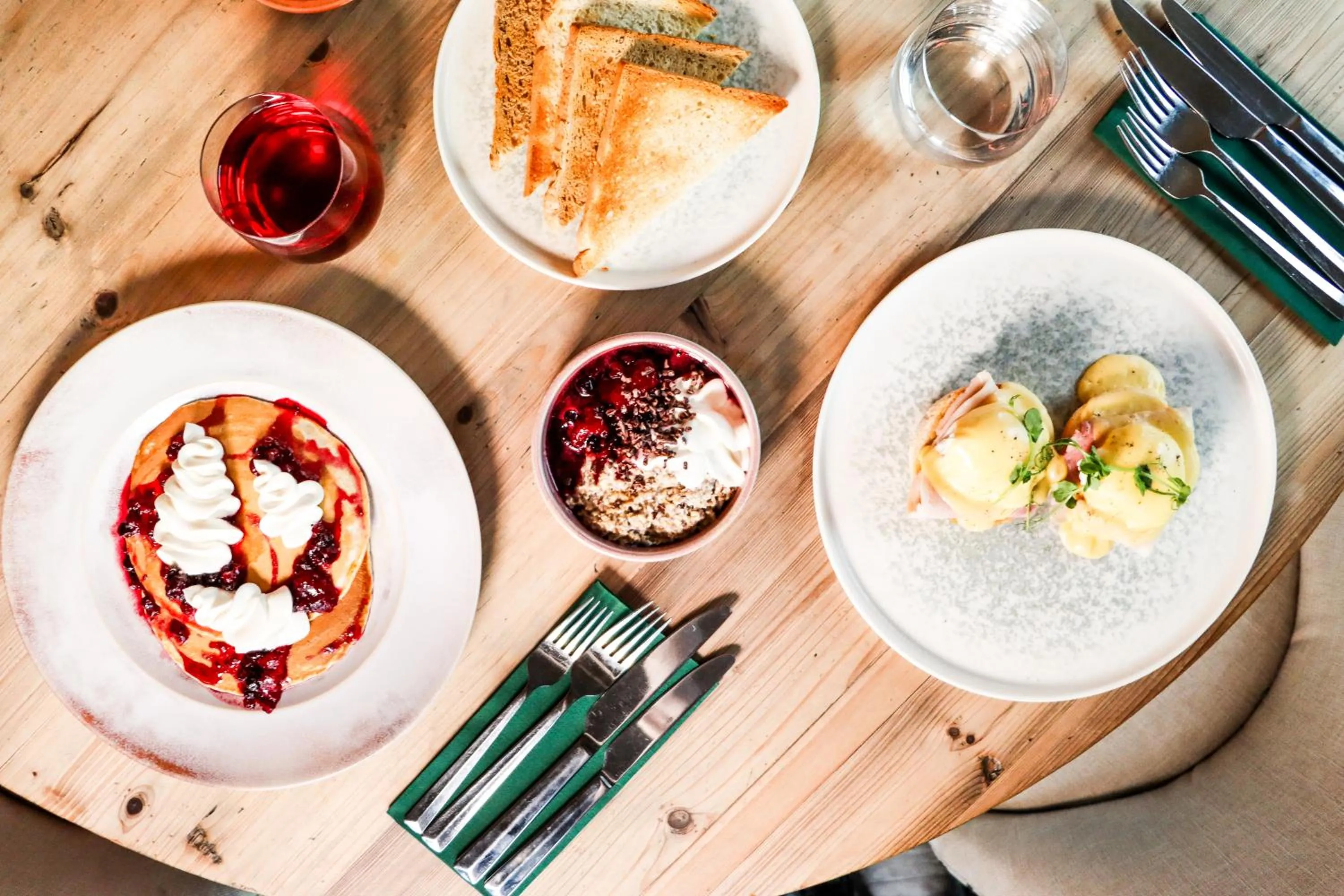 Restaurant/places to eat in All Saints Resort