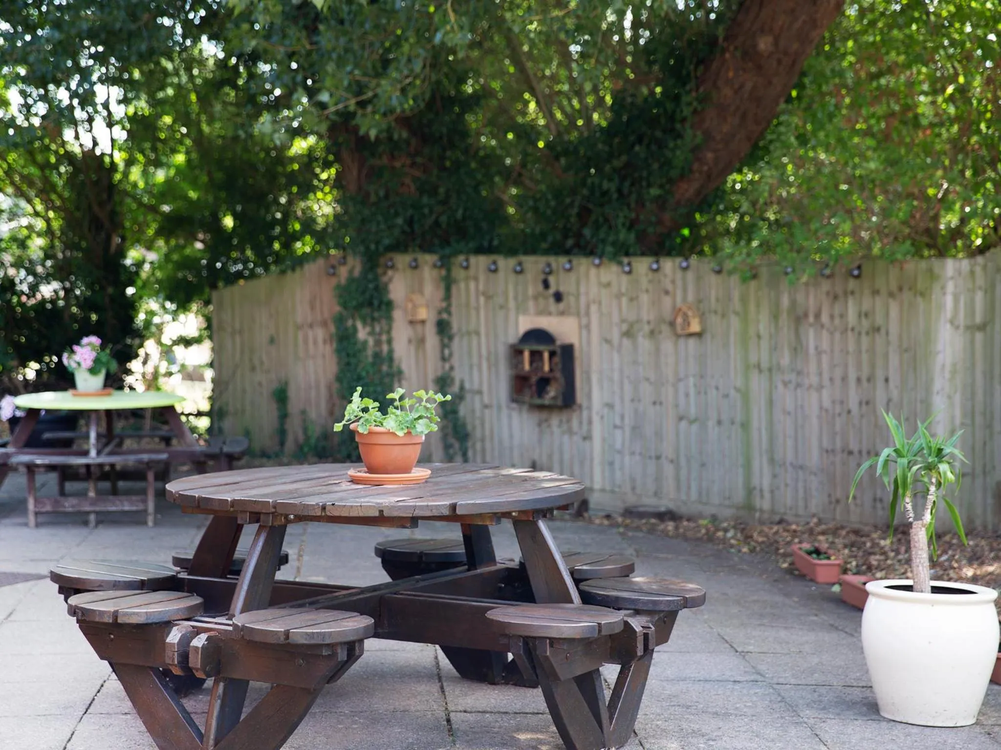 Patio in Campanile Milton Keynes - Fenny Stratford