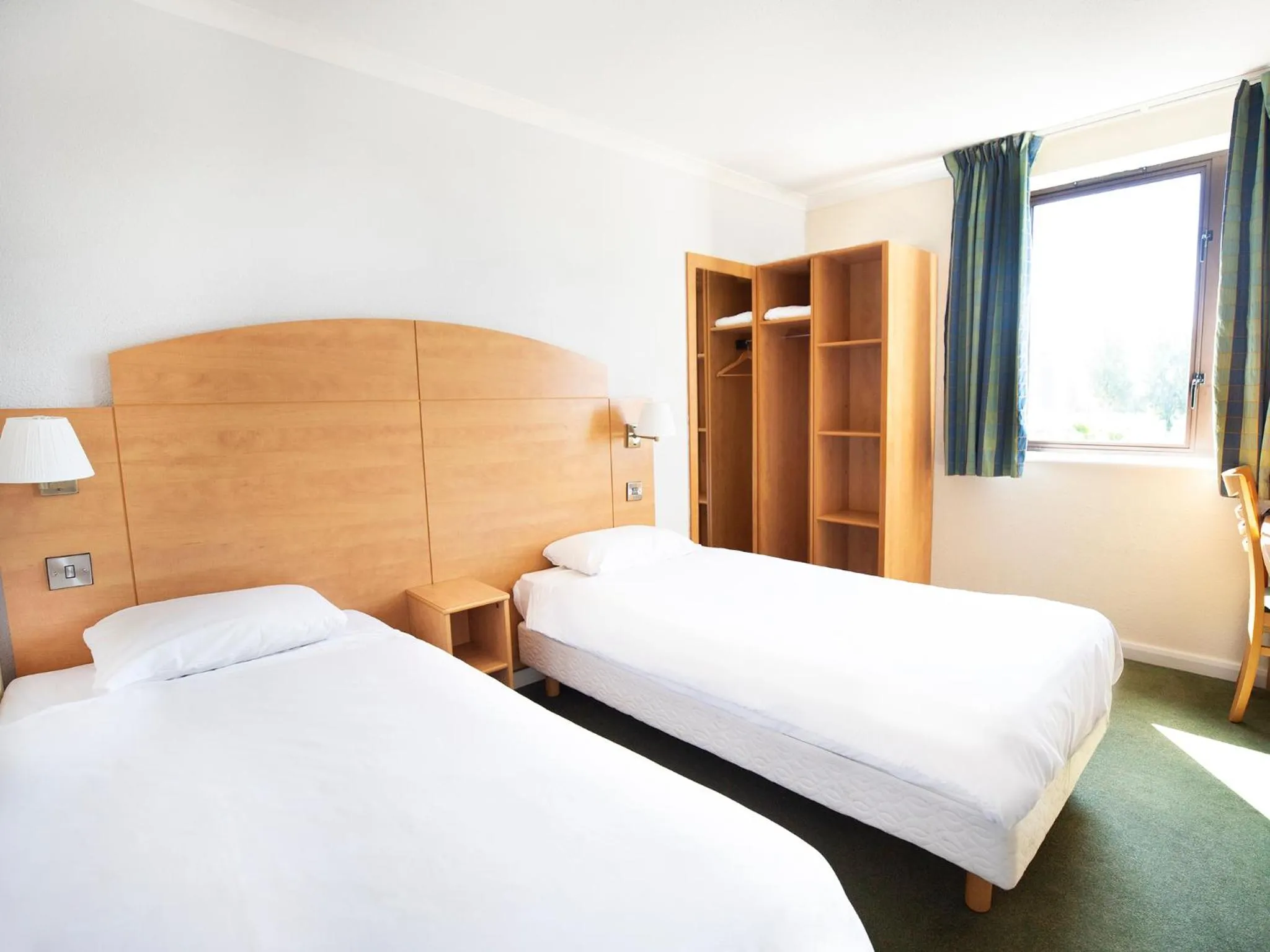 Bed in Campanile Milton Keynes - Fenny Stratford