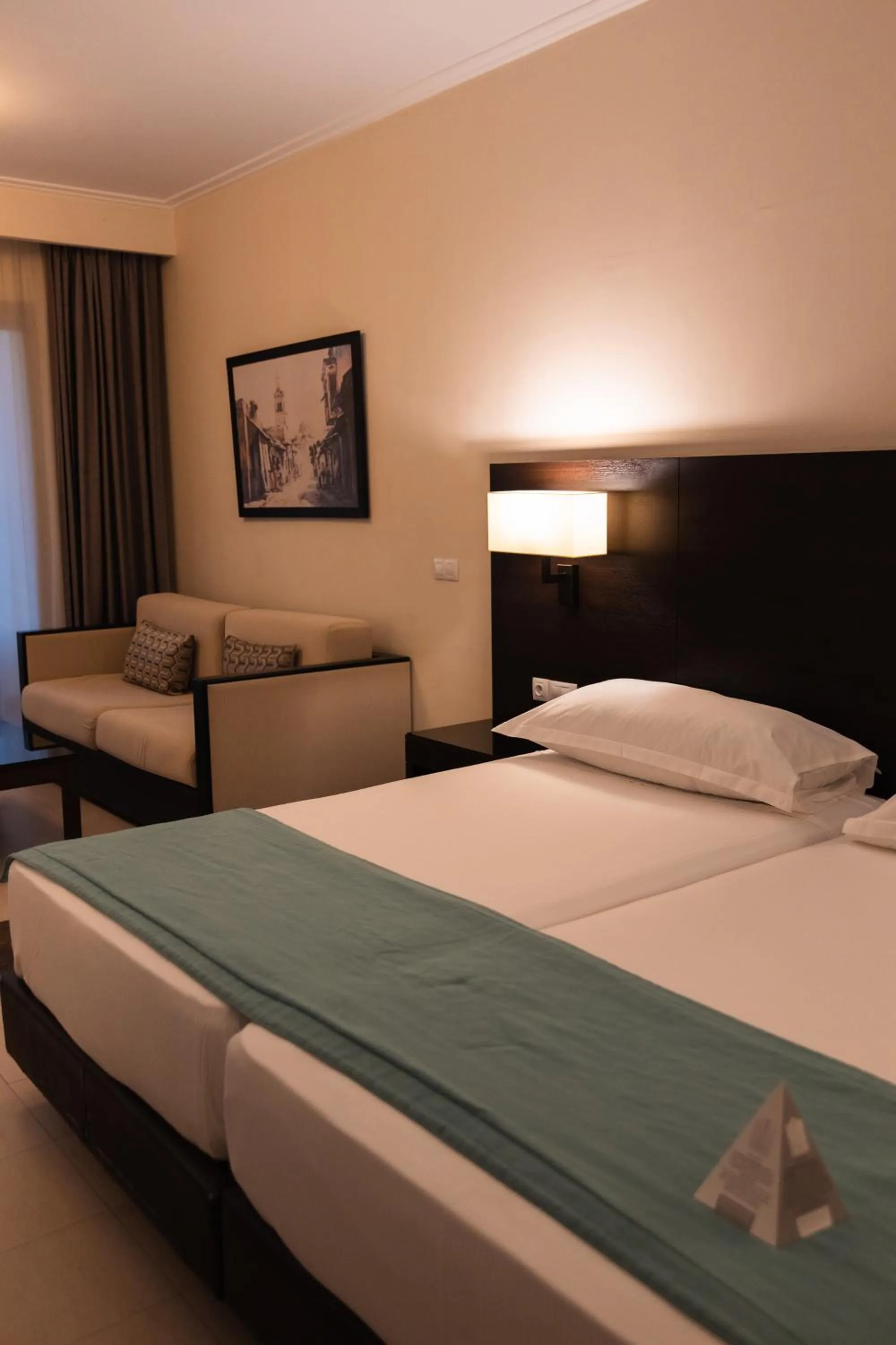 Concorde Green Park Palace