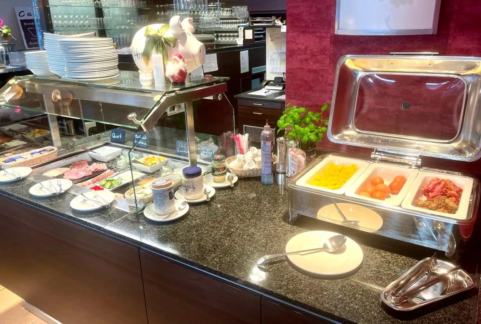 Buffet breakfast in Garni Hotel Henn