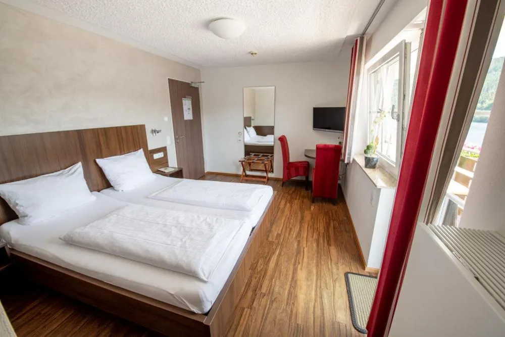 Photo of the whole room, Bed in Garni Hotel Henn