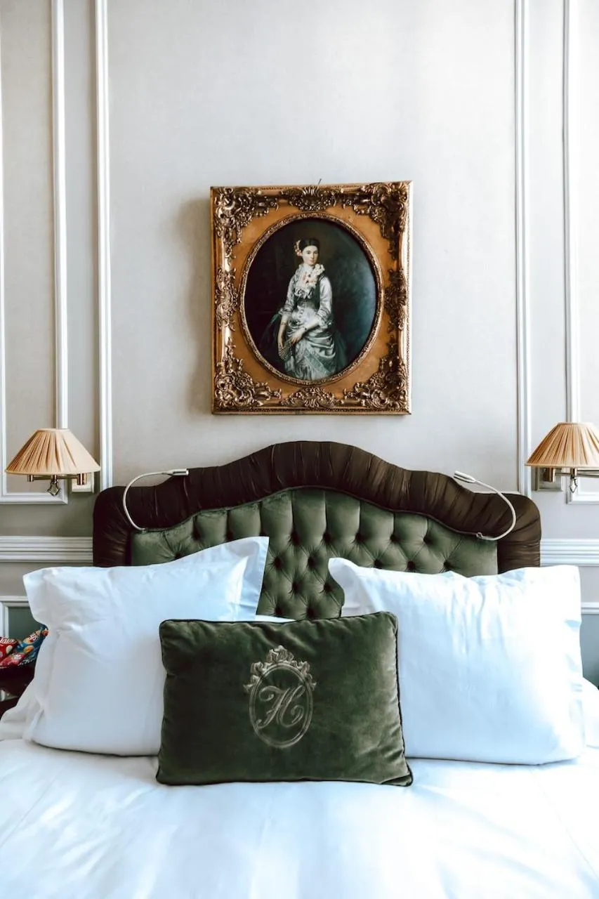 Bed in Relais & Châteaux Hotel Heritage