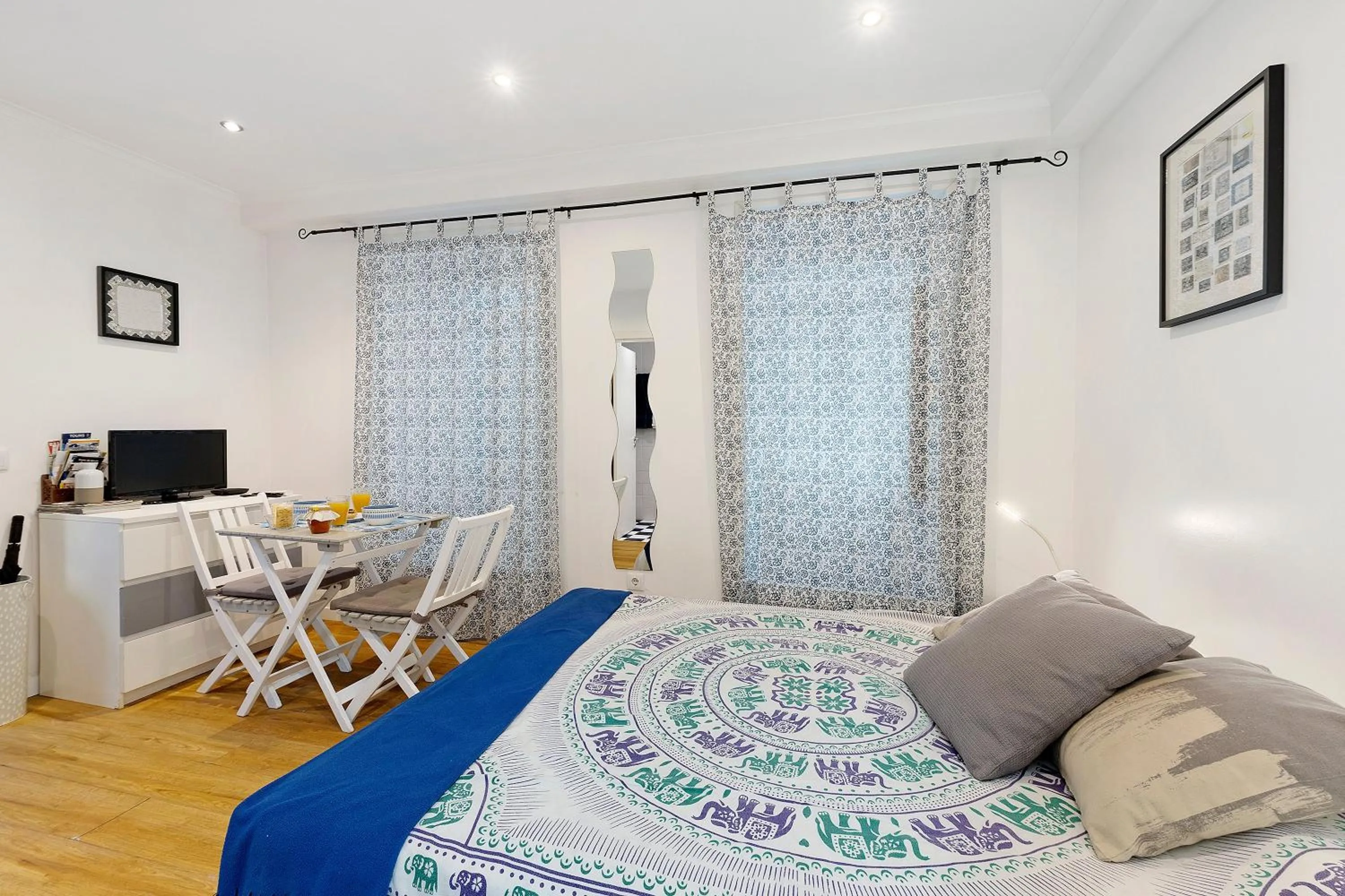 Property building, Bed in Apartamento Sapato