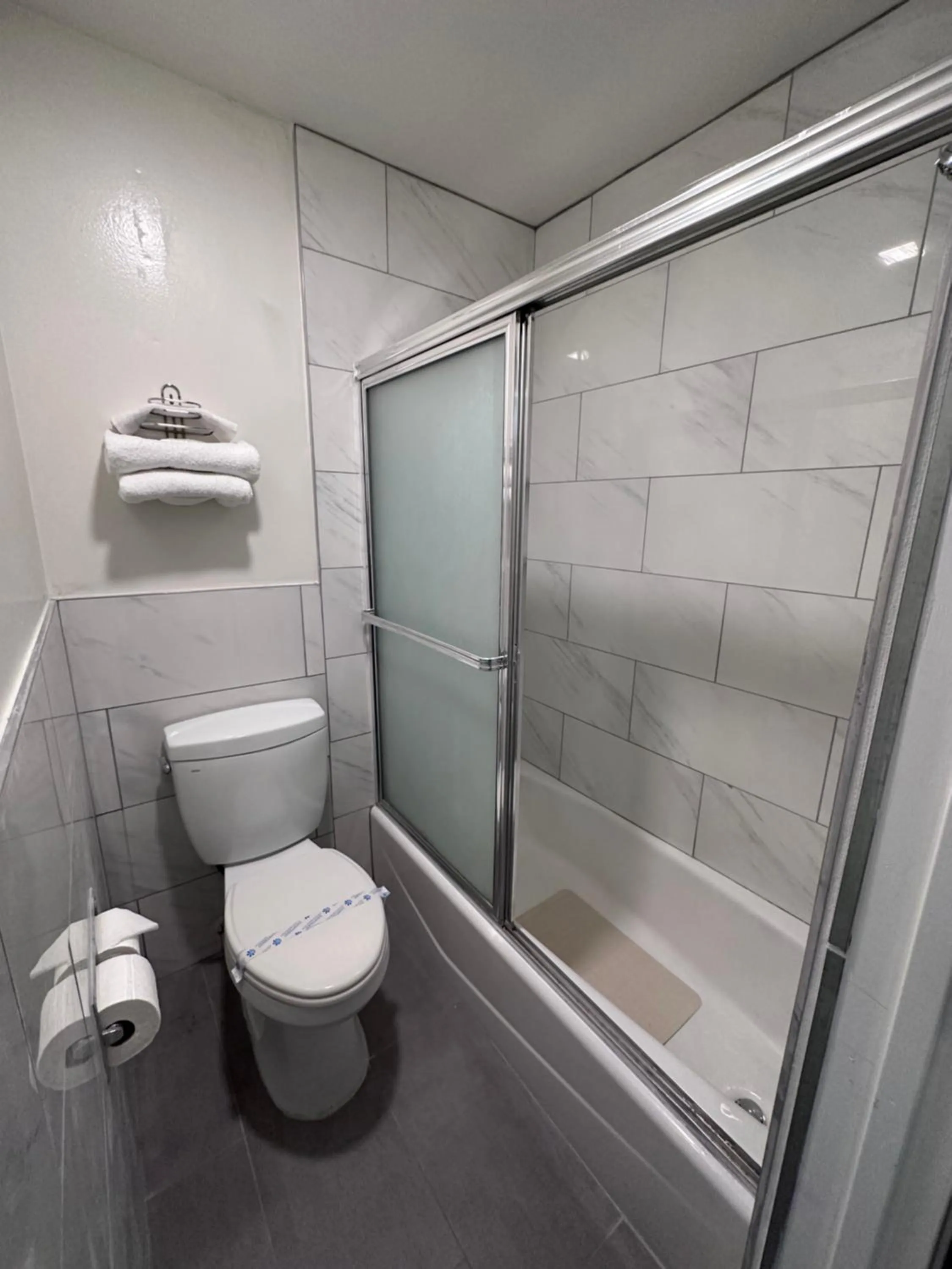 Shower in Willow Tree Lodge