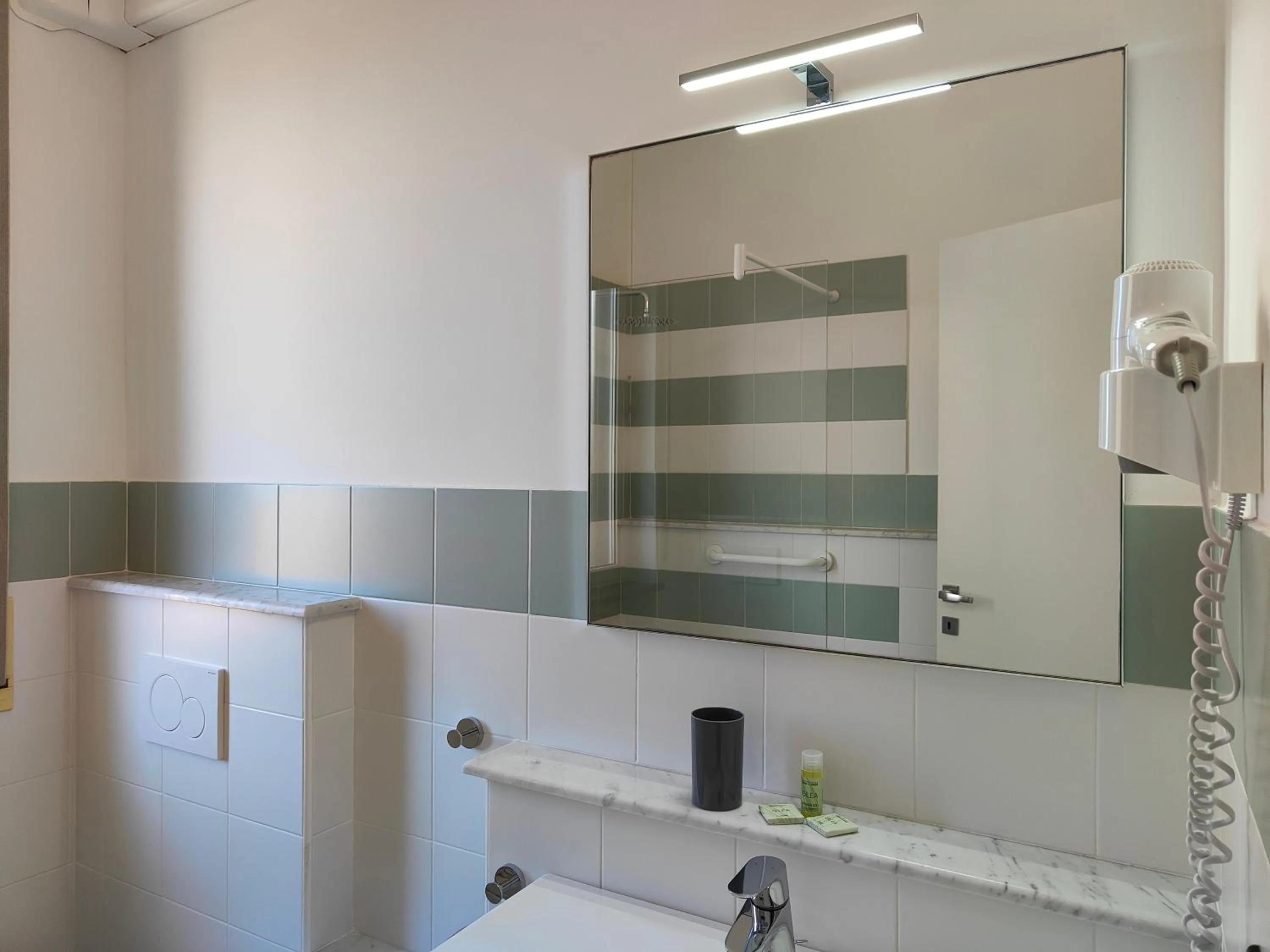 Shower in Residence La Palma