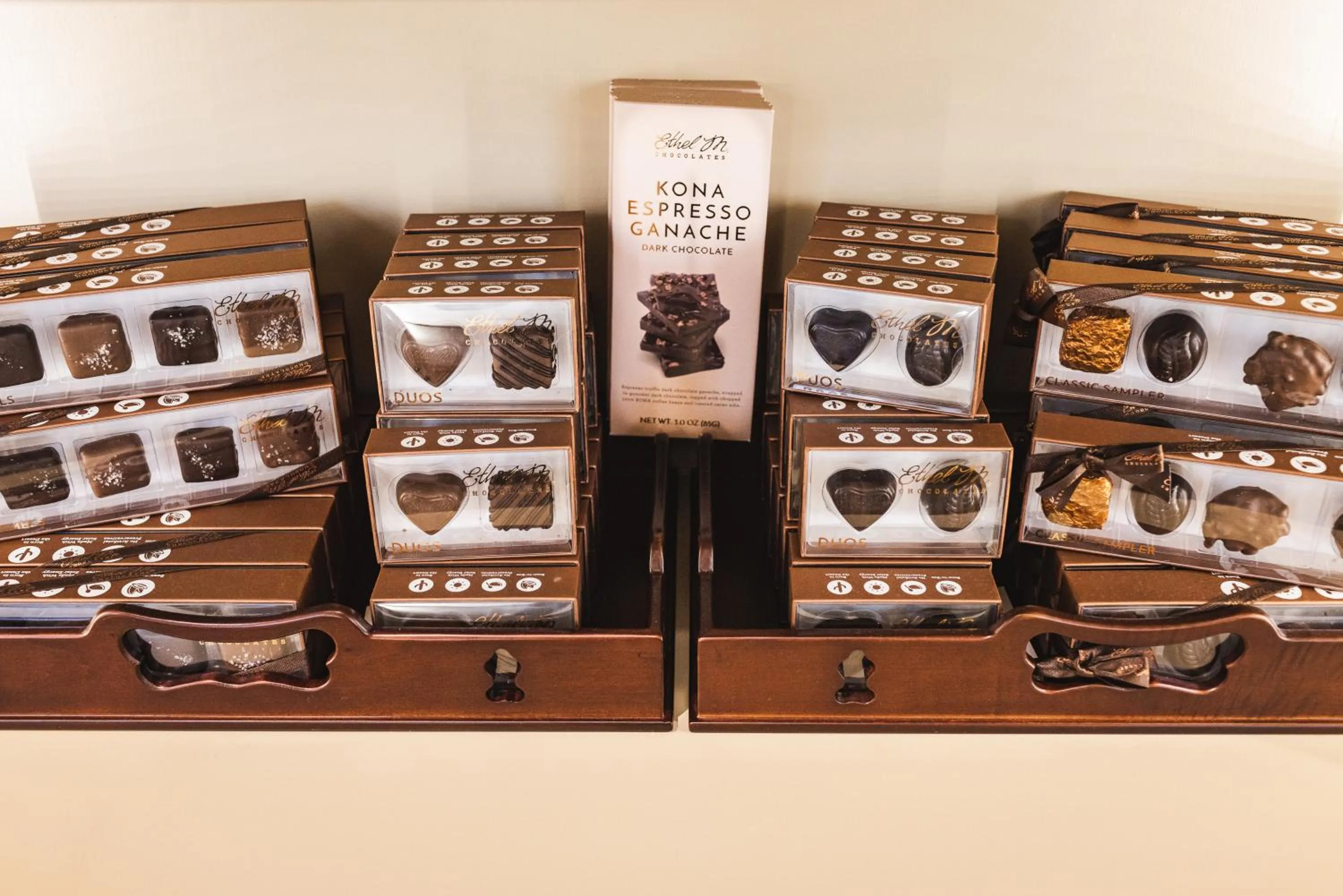 On-site shops in Williamsburg Inn, an official Colonial Williamsburg Hotel