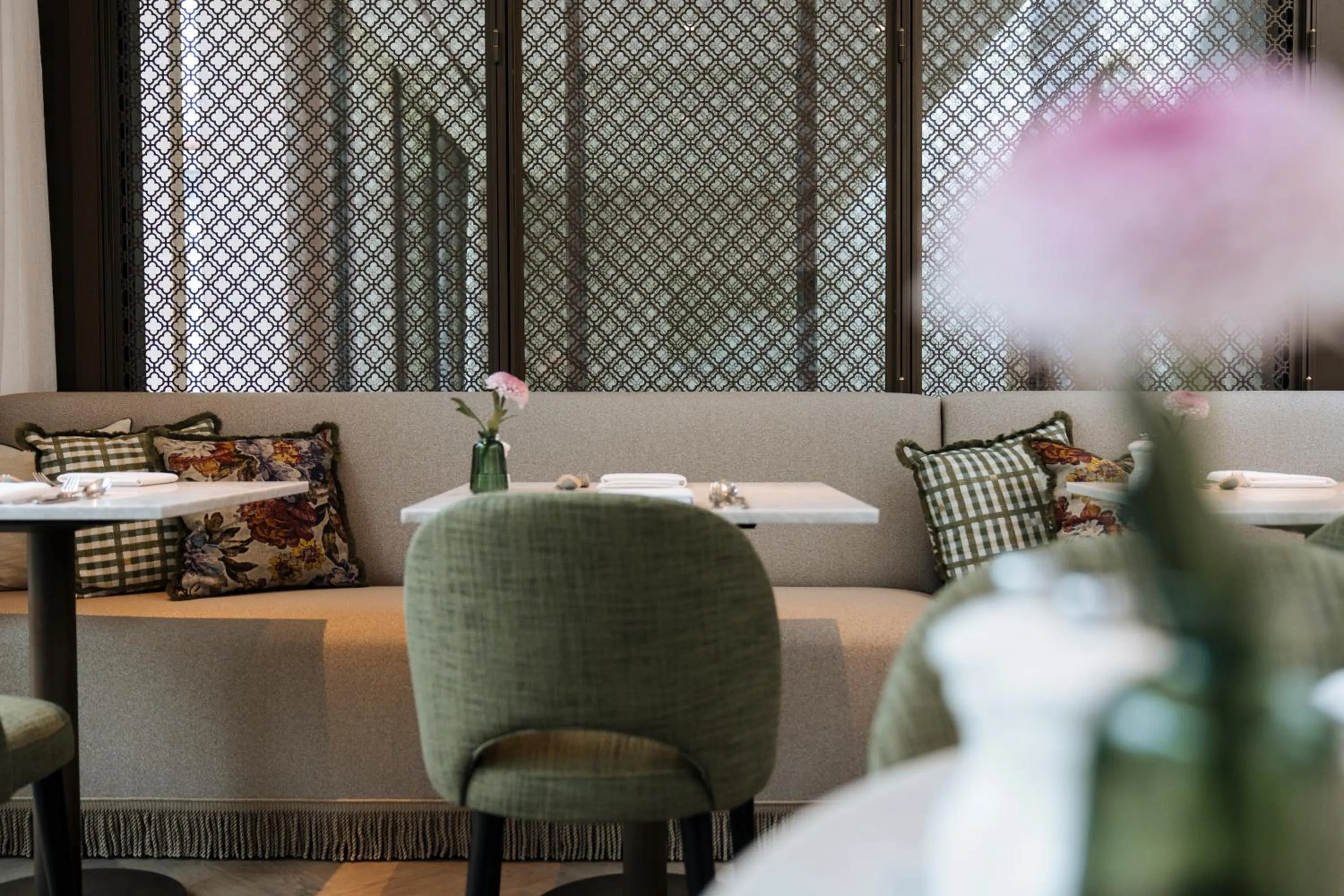 Breakfast in De Tuilerieën - Small Luxury Hotels of the World