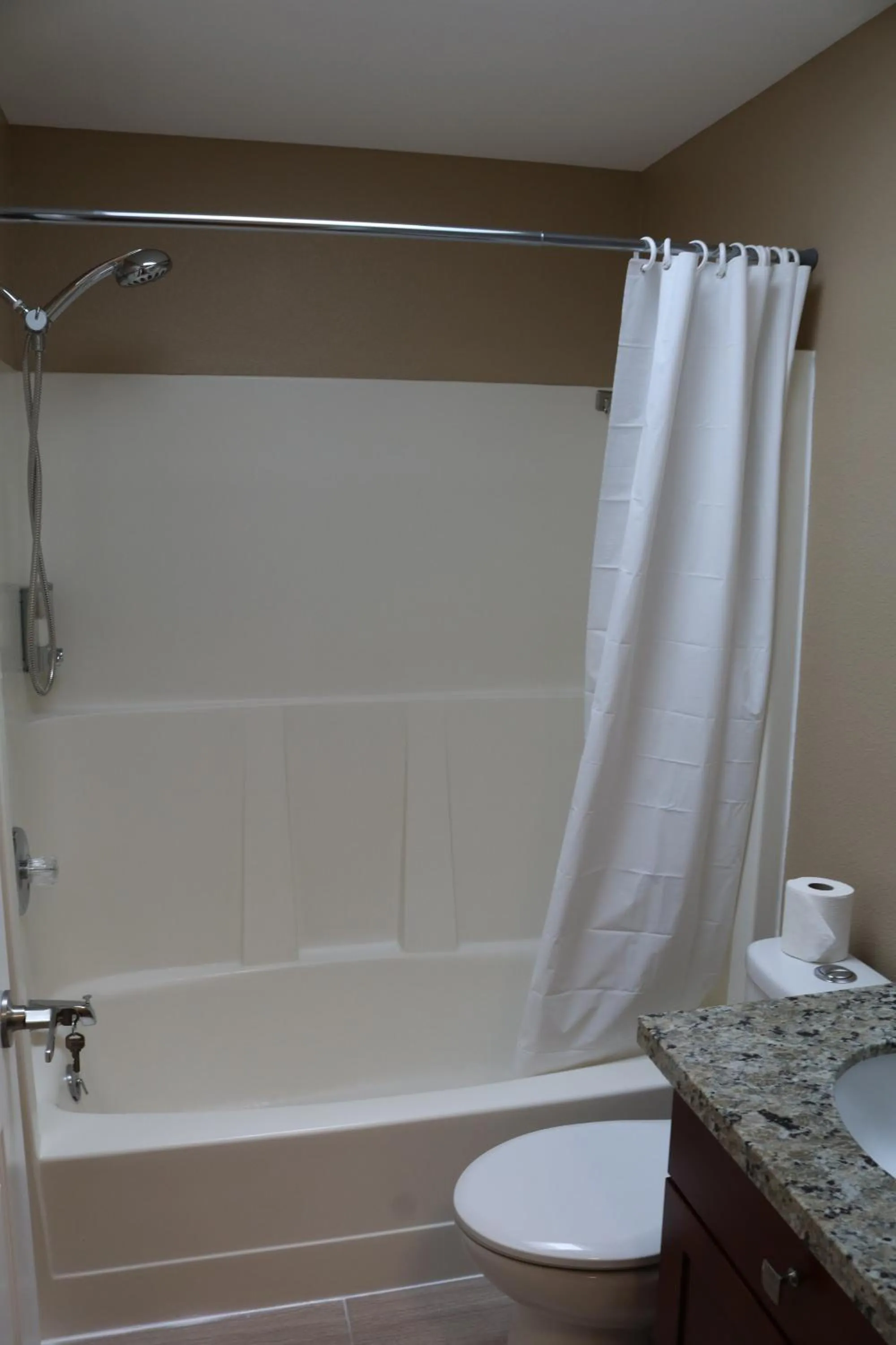 Bathroom in Quiet, clean and comfortable room