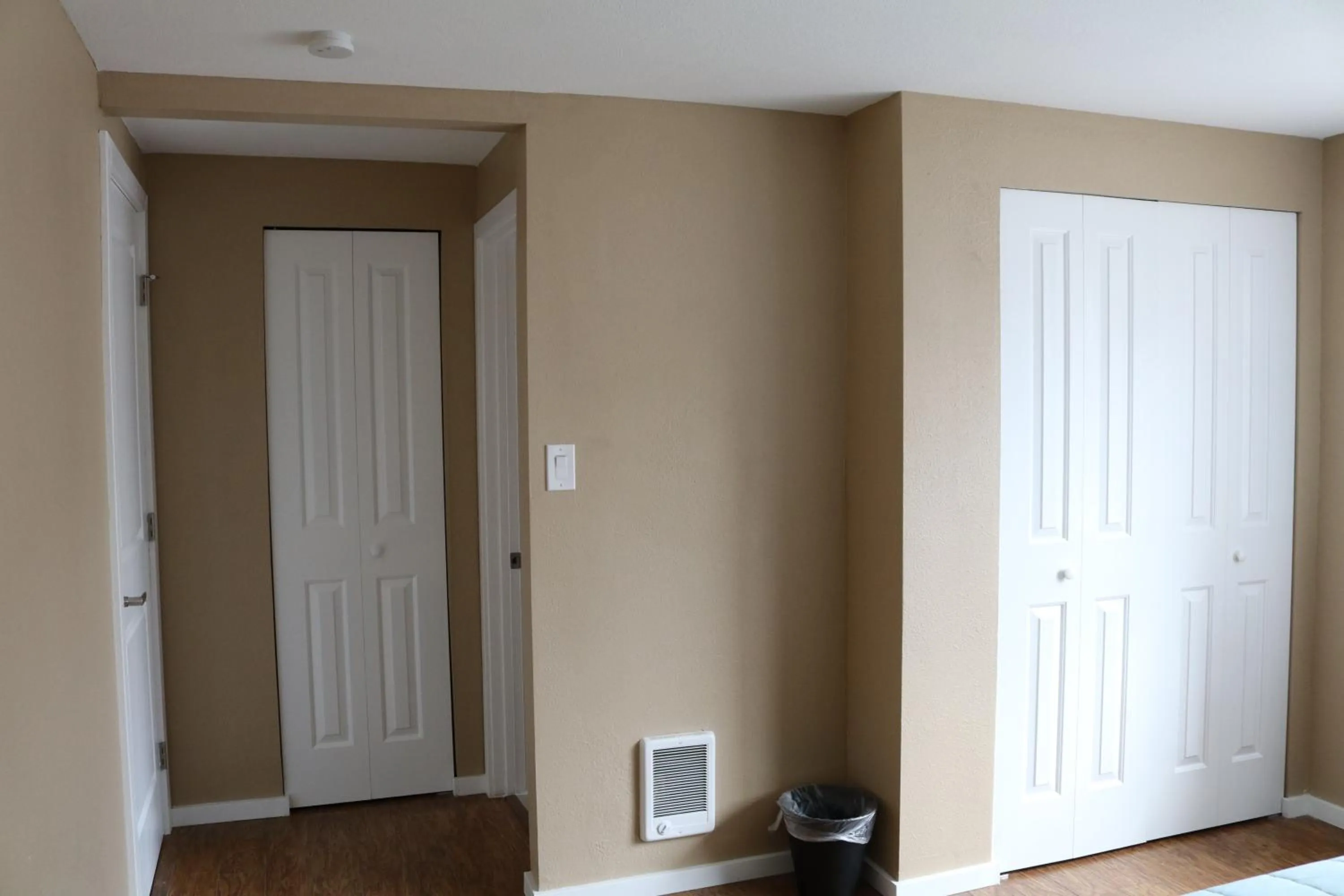 Bedroom in Quiet, clean and comfortable room