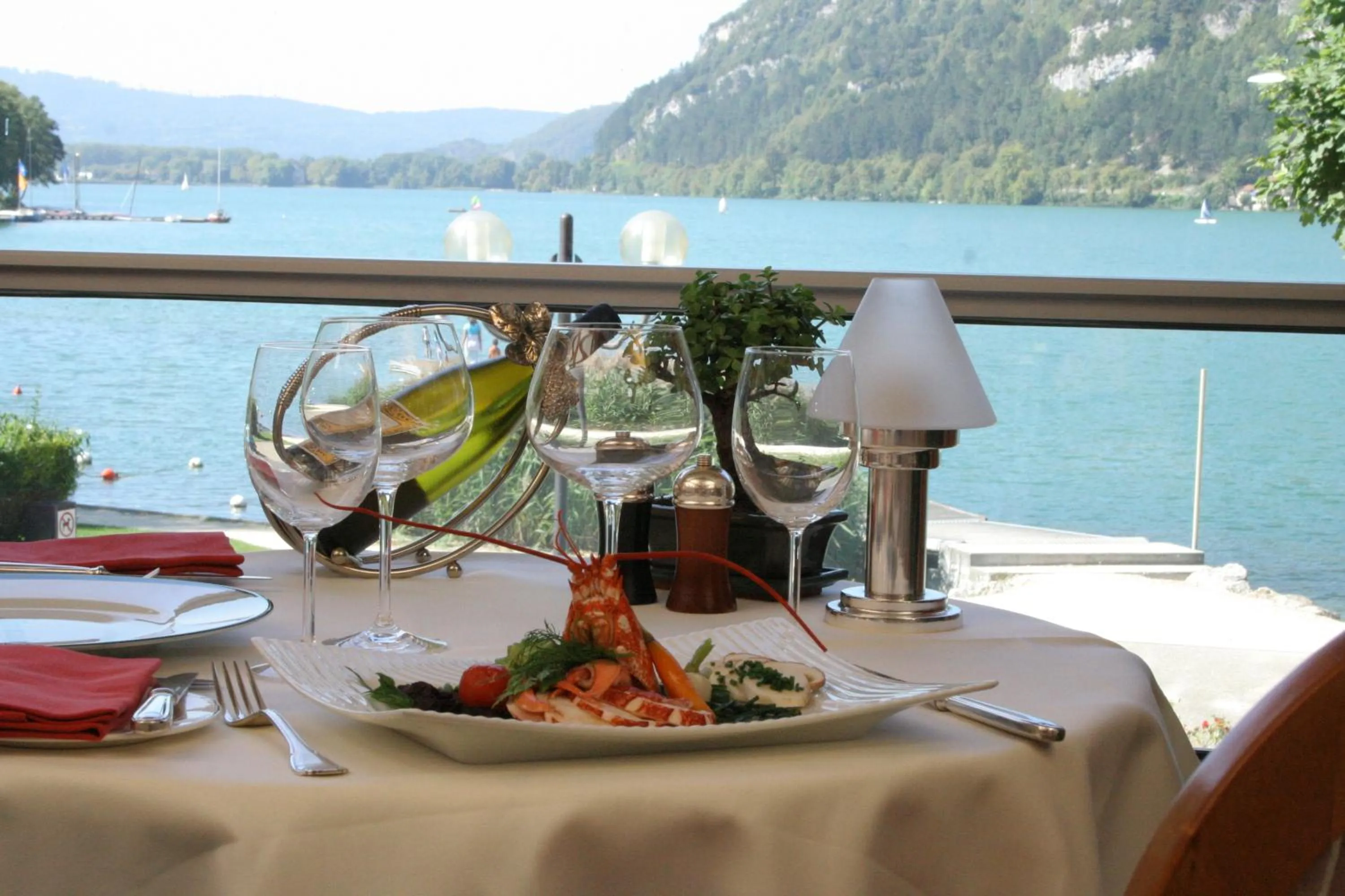 Restaurant/places to eat in Logis Hotel L'Embarcadère