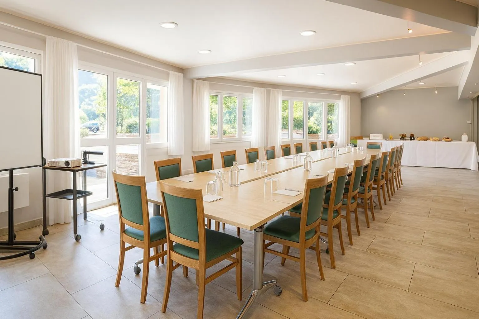 Meeting/conference room in Logis Hotel L'Embarcadère