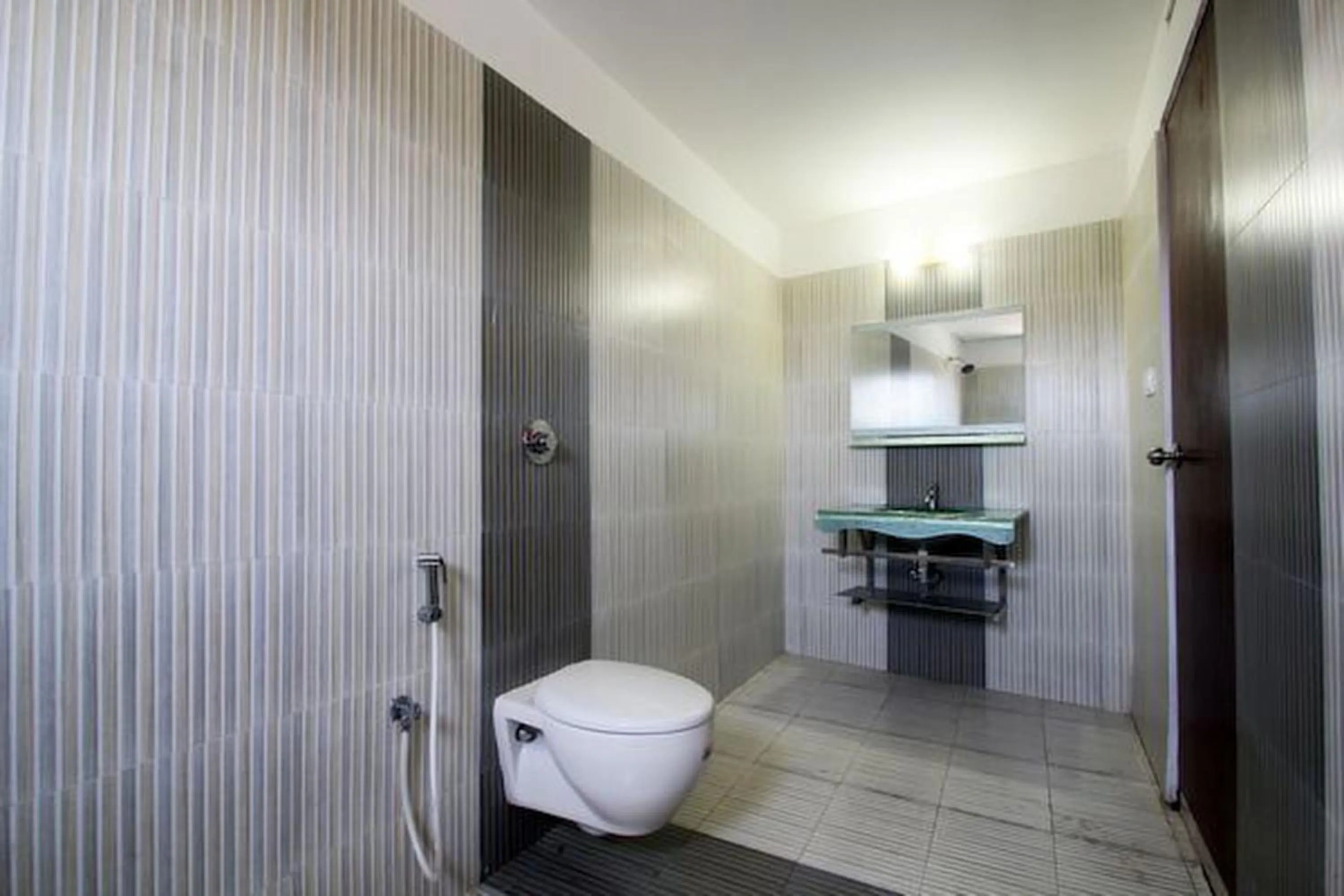 Bathroom in Green Park Residency