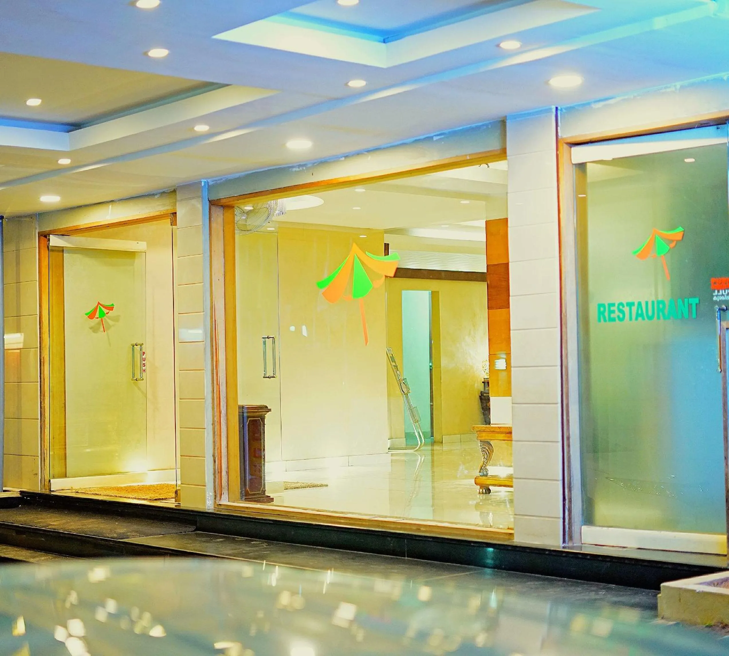 Facade/entrance in Green Park Residency