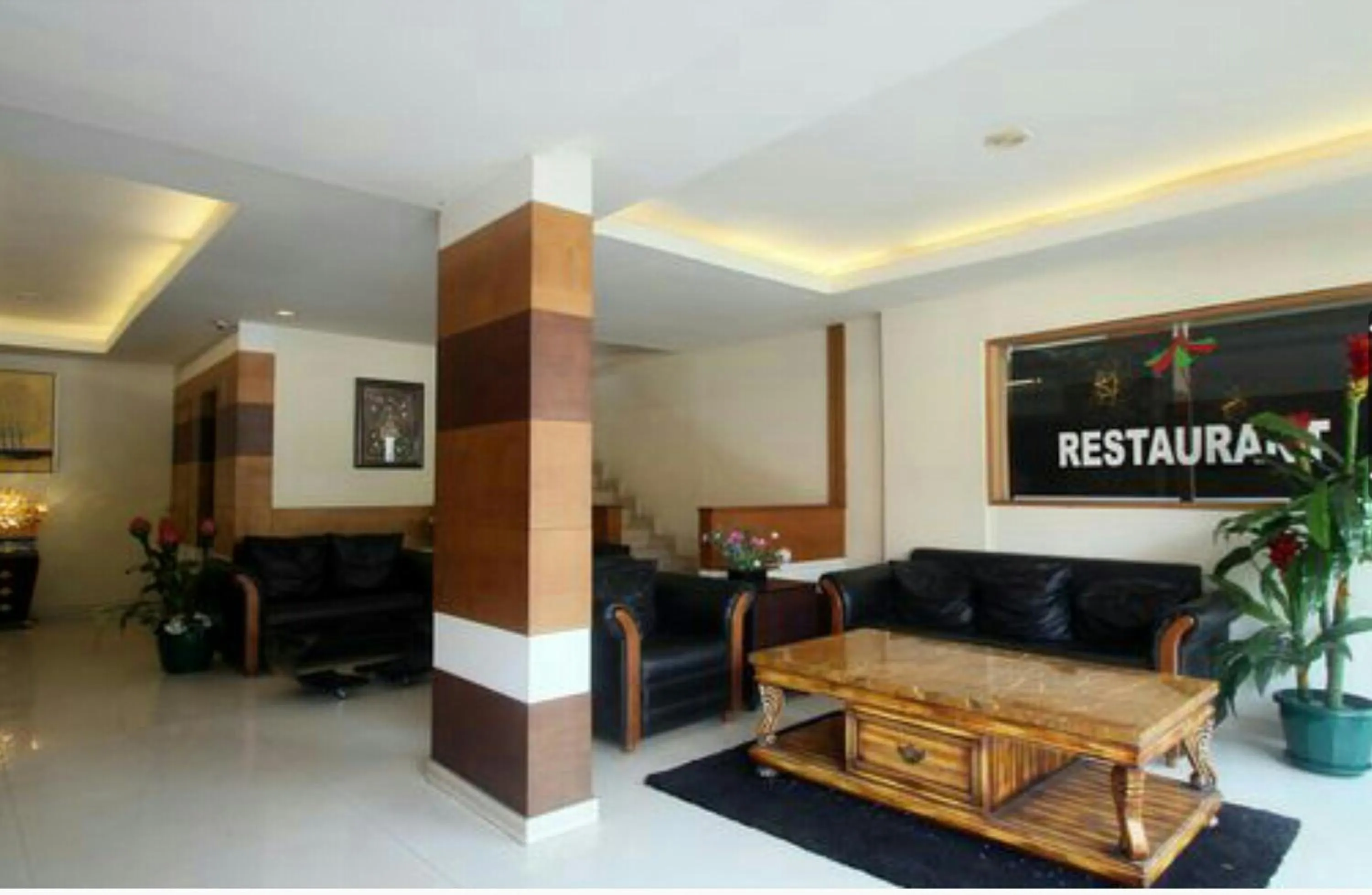 Lobby or reception in Green Park Residency