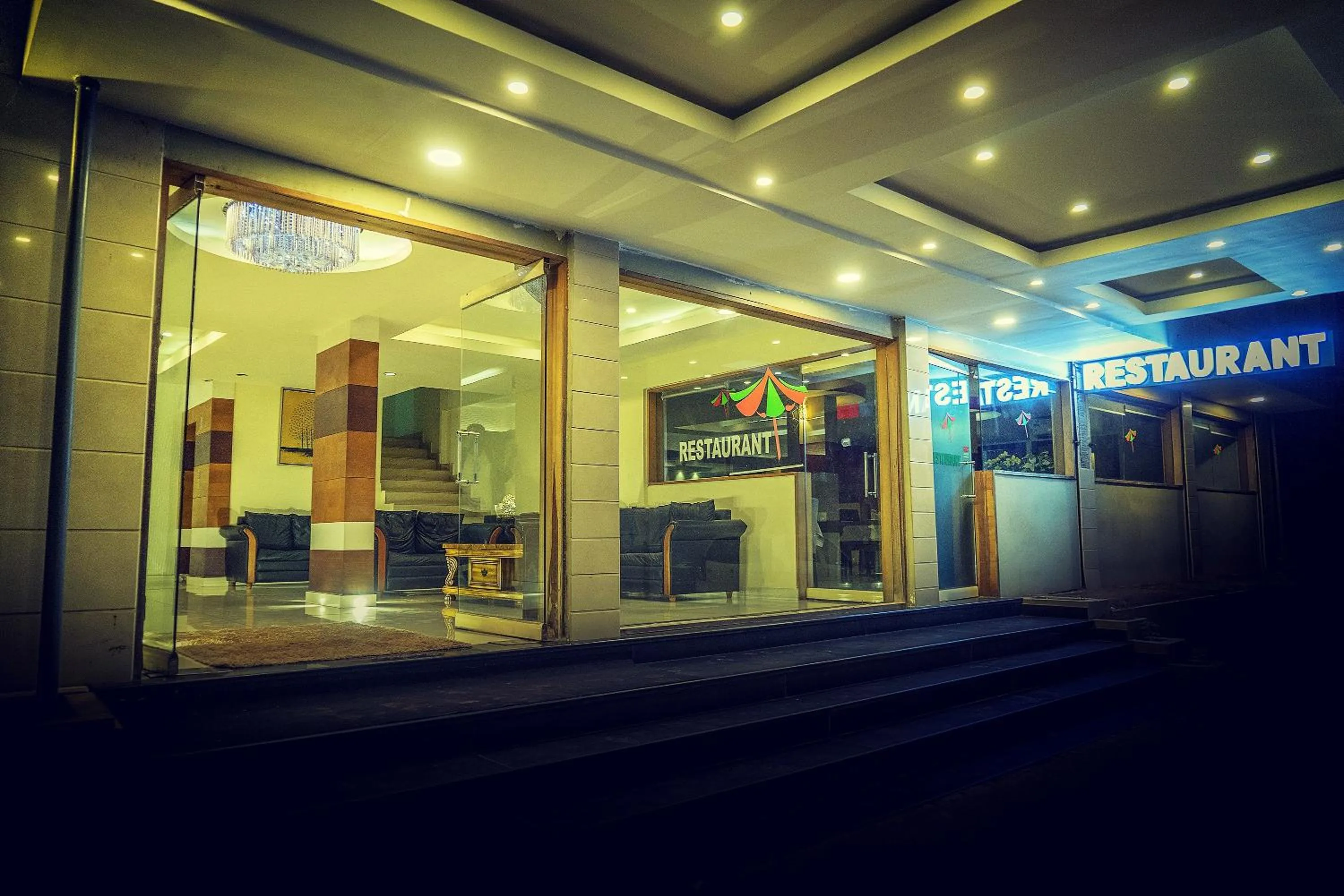 Facade/entrance in Green Park Residency