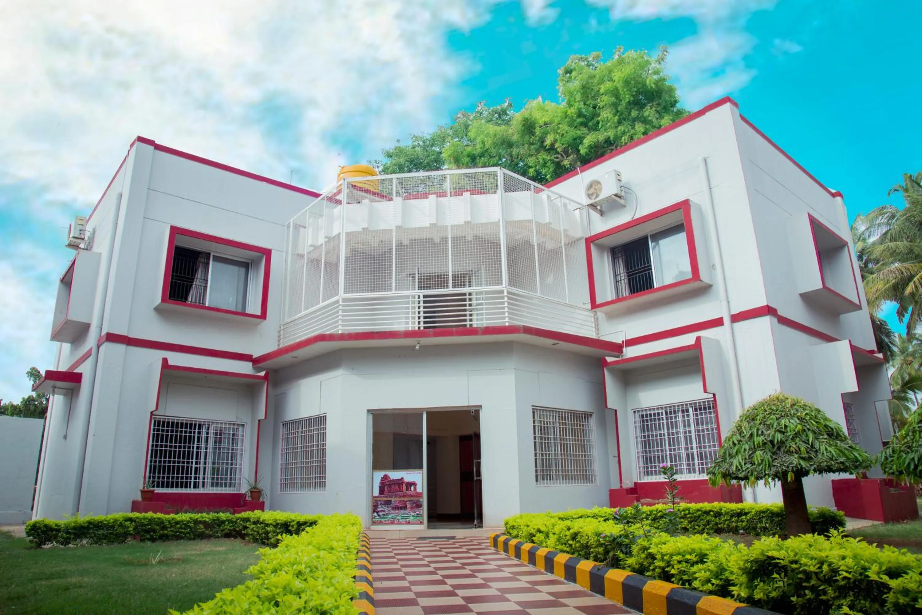 KSTDC Hotel Mayura Chalukya, Badami