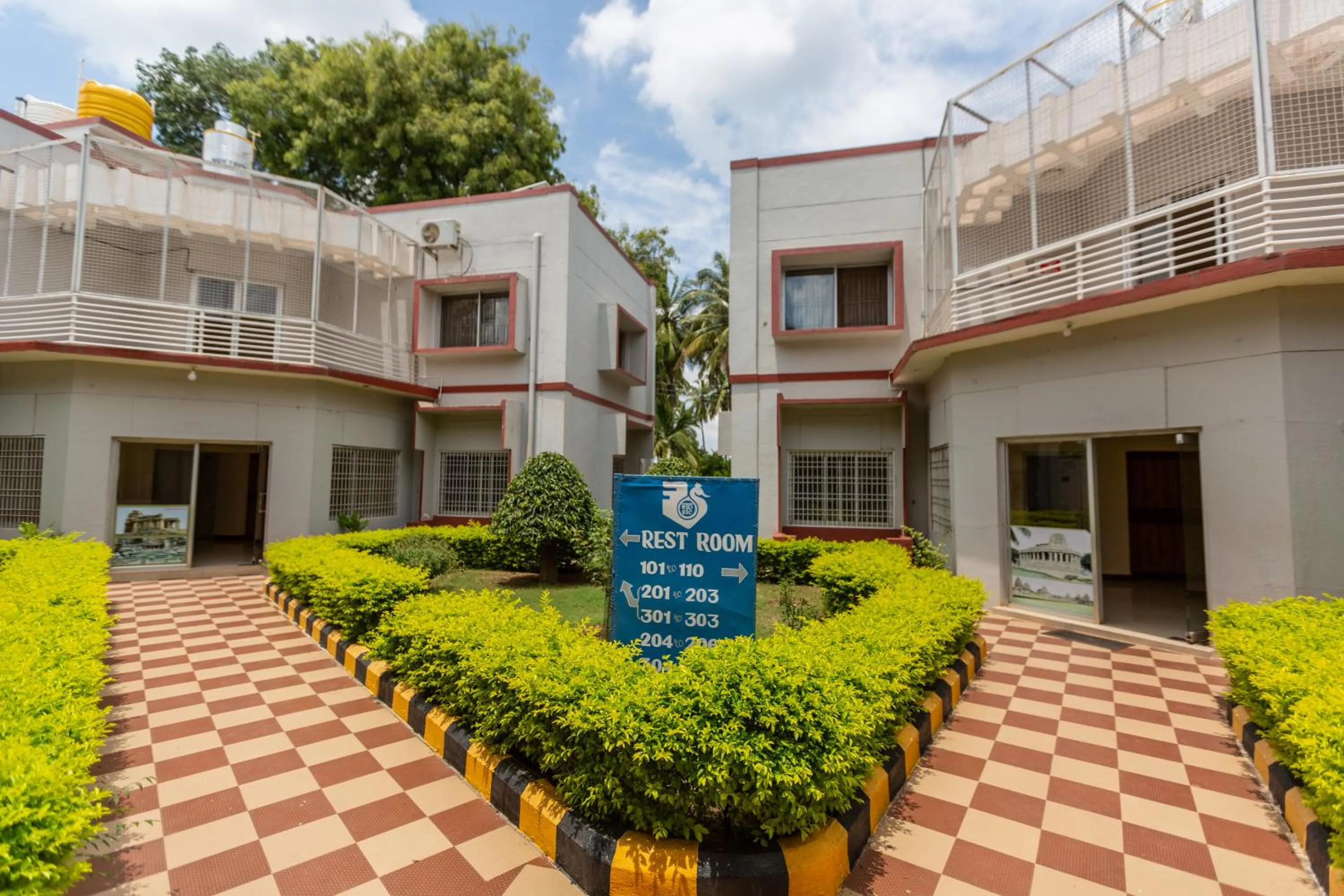 KSTDC Hotel Mayura Chalukya, Badami