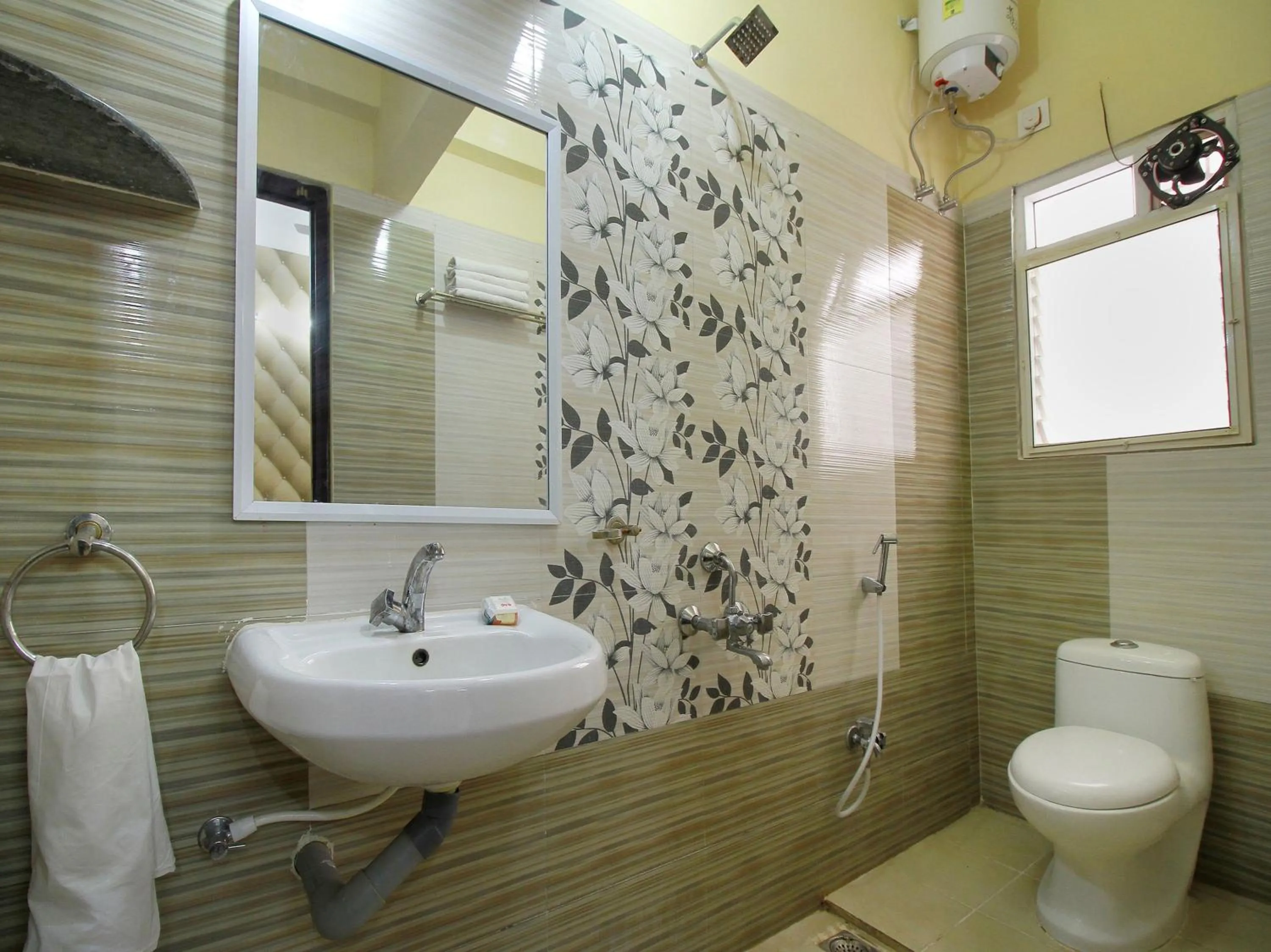 Shower in High Point Serviced Apartment
