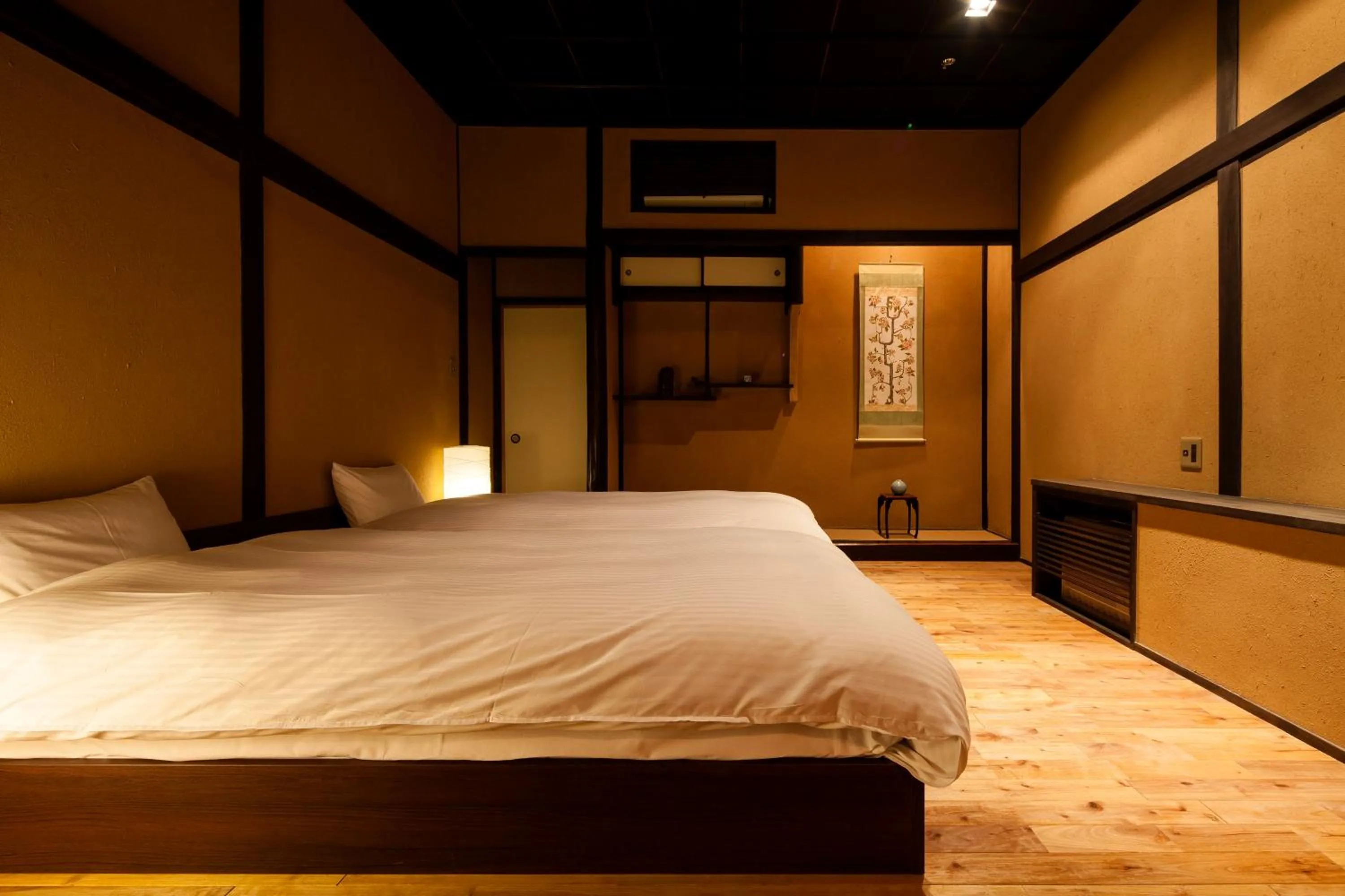 Bedroom, Bed in Matsuzakaya Honten