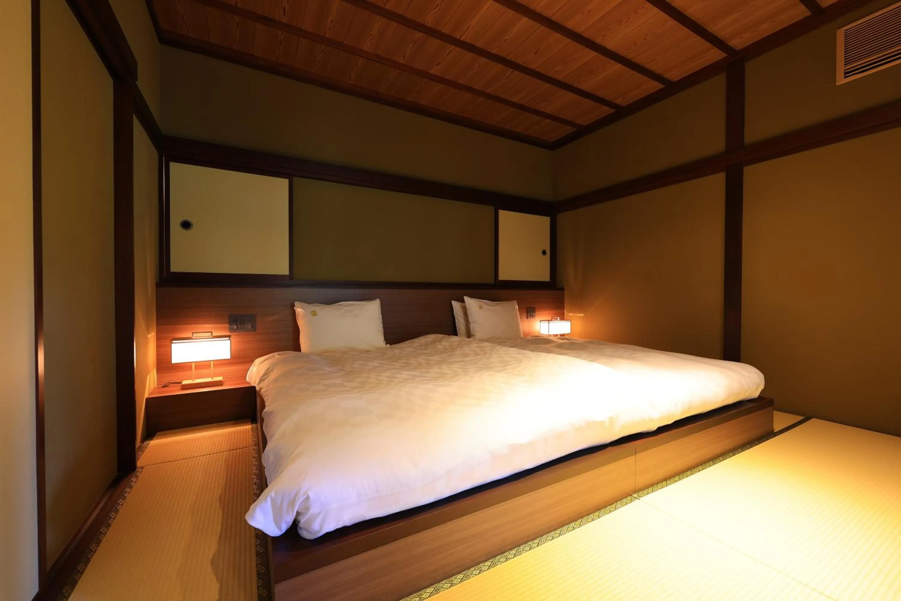Bed in Matsuzakaya Honten