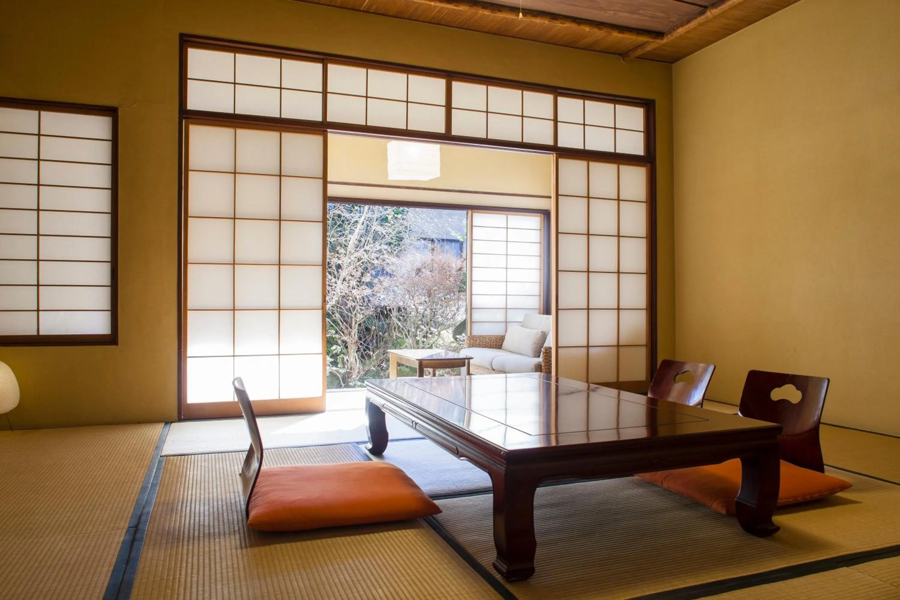 Photo of the whole room in Matsuzakaya Honten