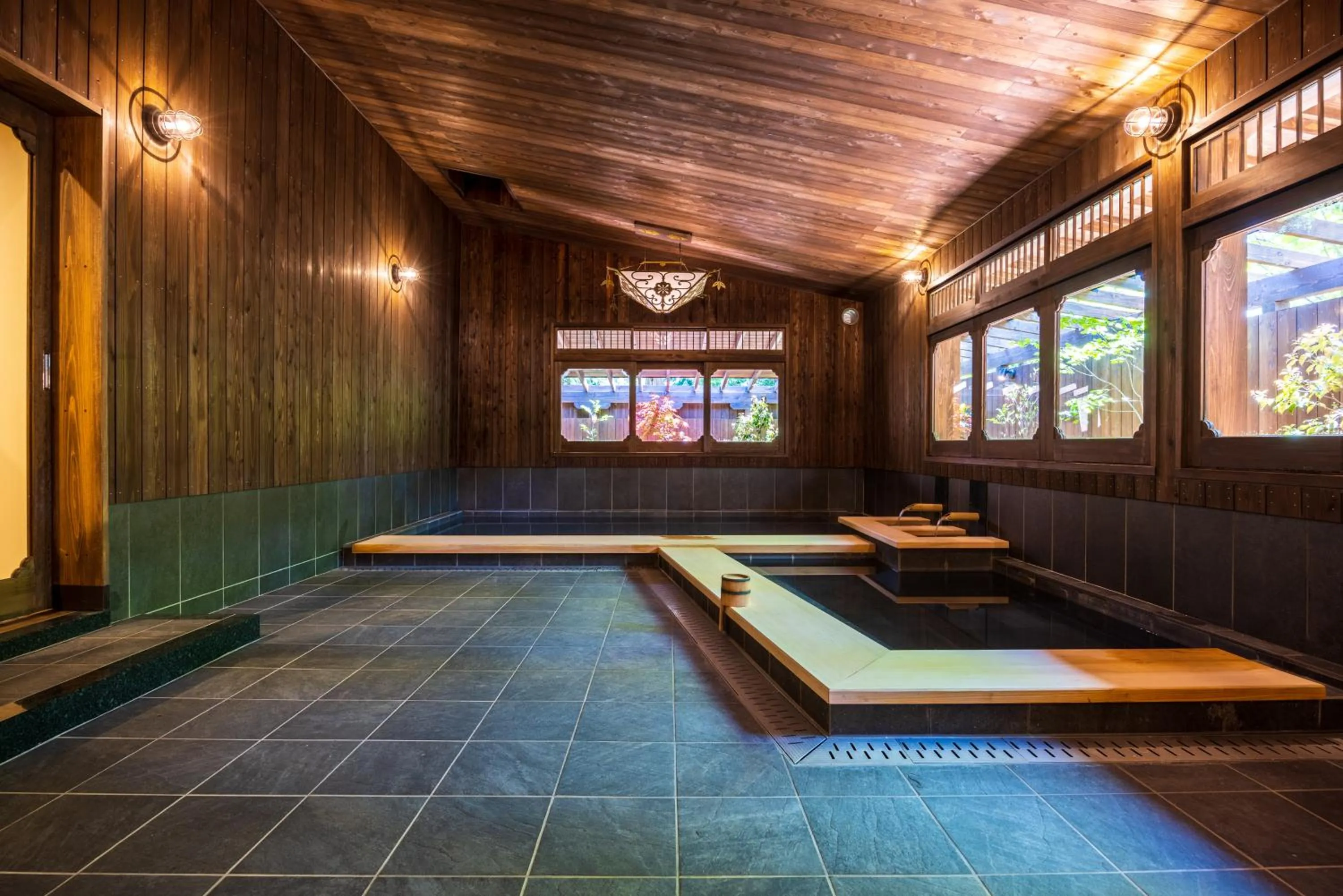 Property building in Matsuzakaya Honten