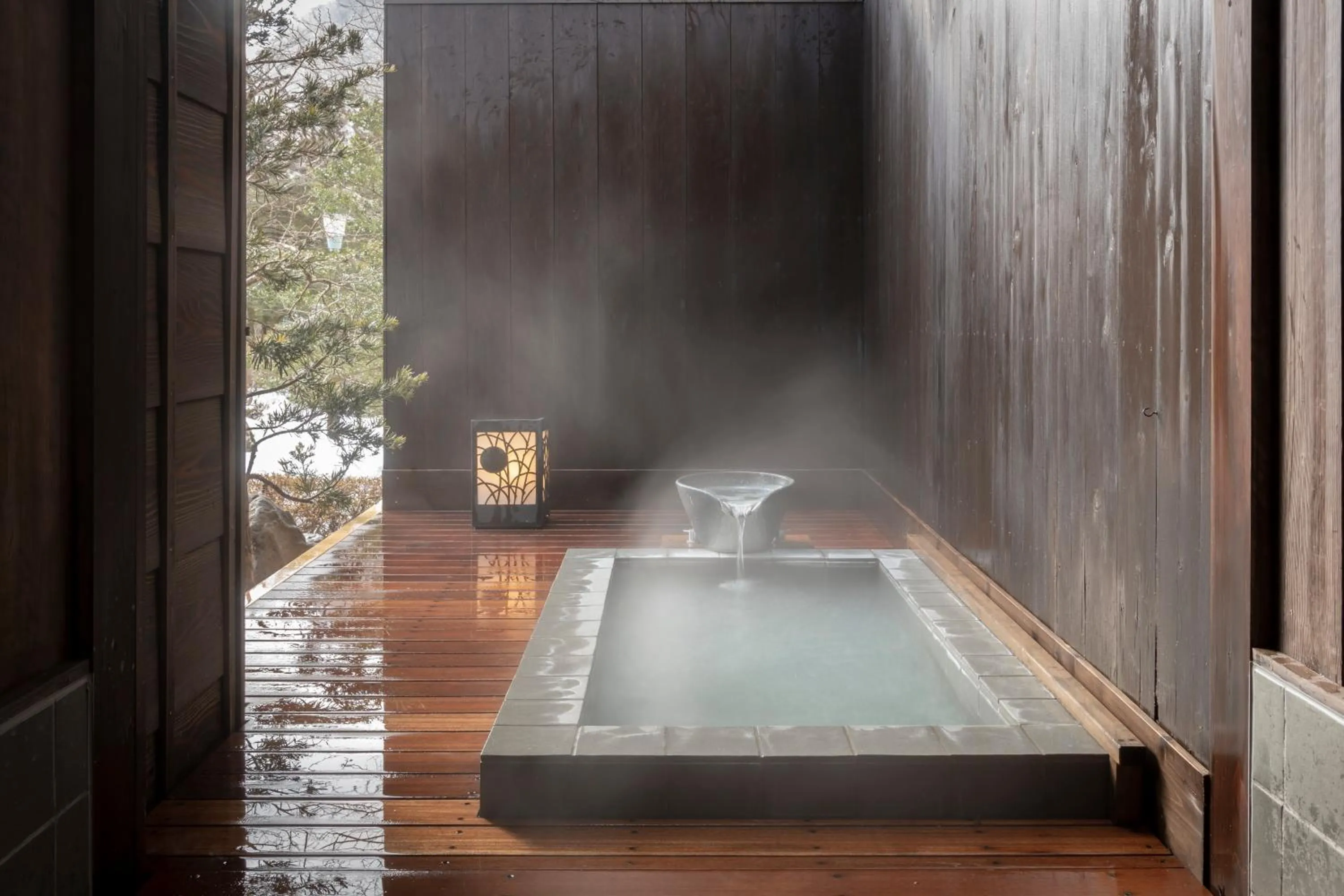 Hot Spring Bath in Matsuzakaya Honten