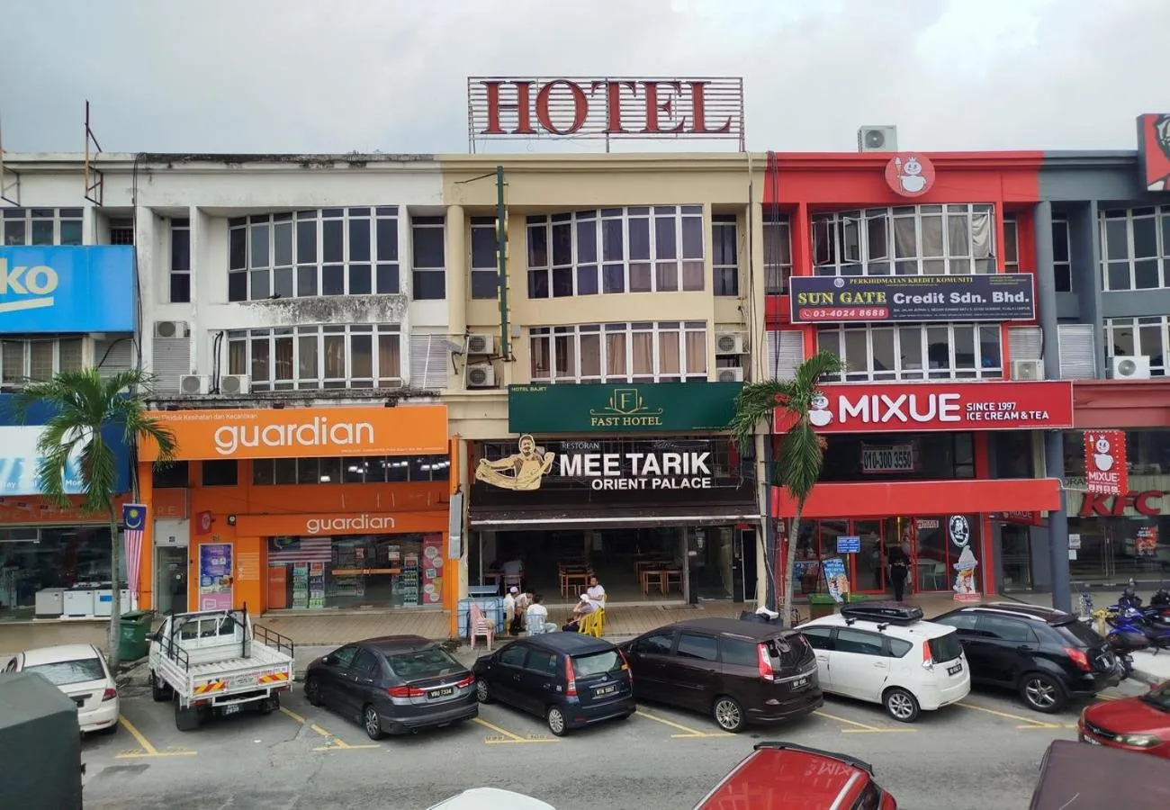Property building in Fast Hotel Idaman Near To IIUM KL