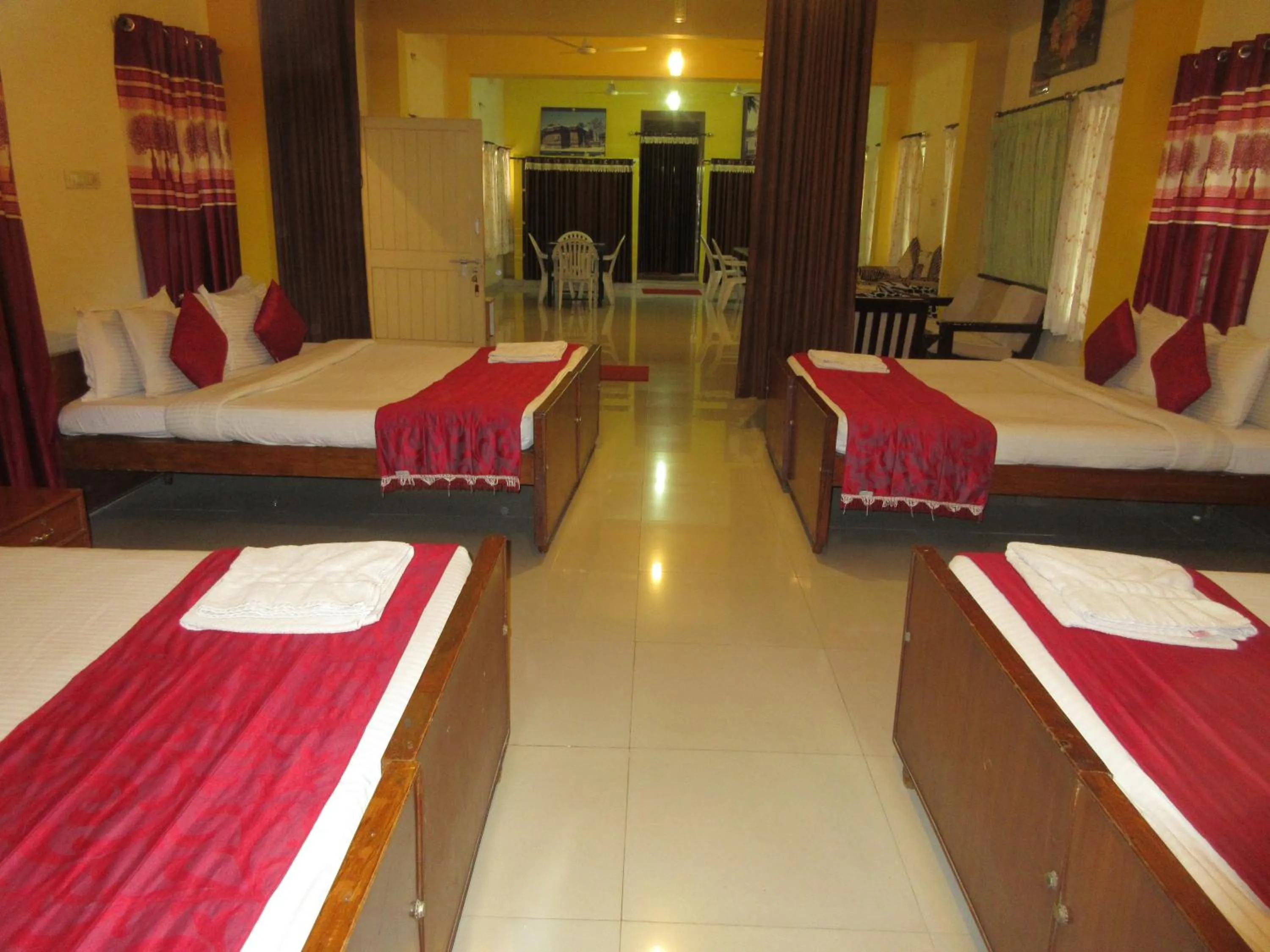 Bed in KSTDC Hotel Mayura Velapuri Belur