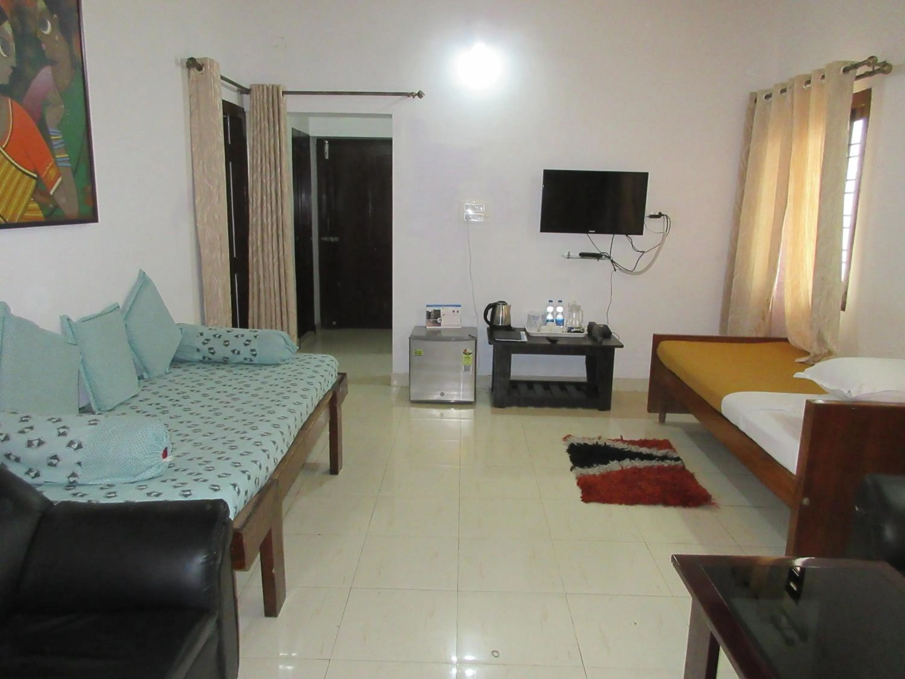 Communal lounge/ TV room in KSTDC Hotel Mayura Velapuri Belur