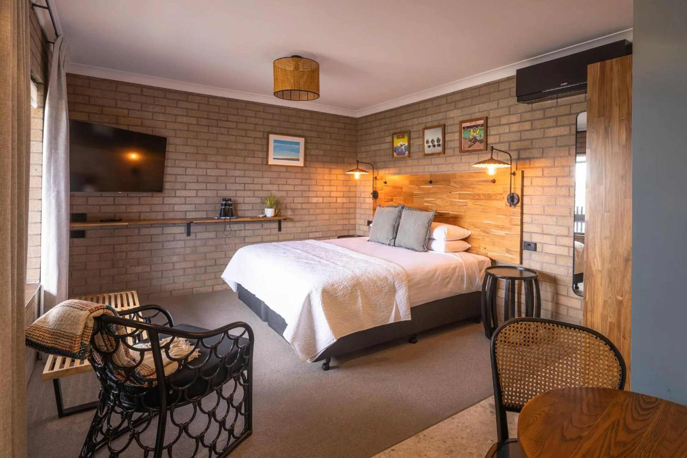 Bed in Bermagui Beach Hotel