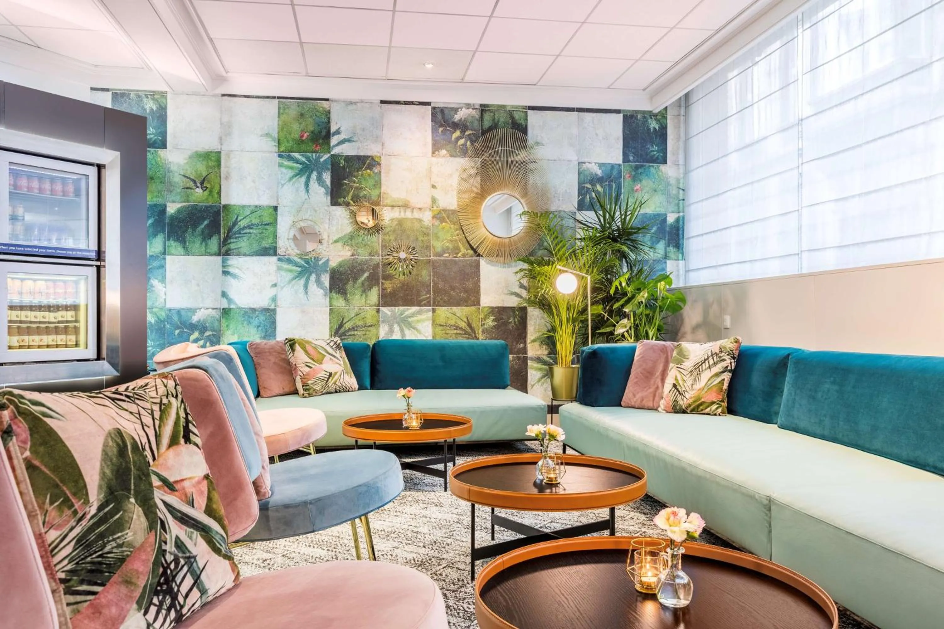 Lobby or reception in NH Brussels Stéphanie