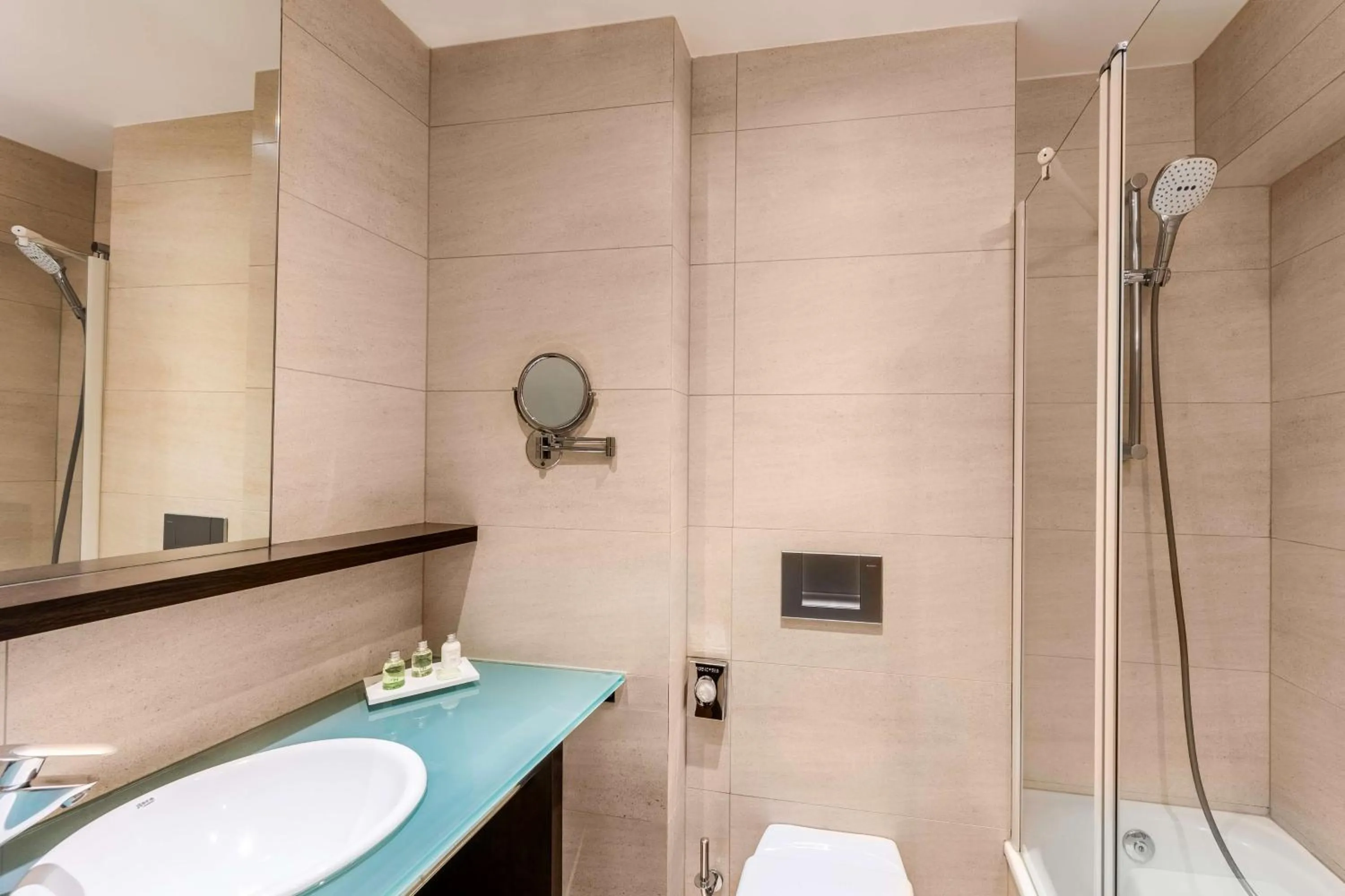 Bathroom in NH Brussels Stéphanie