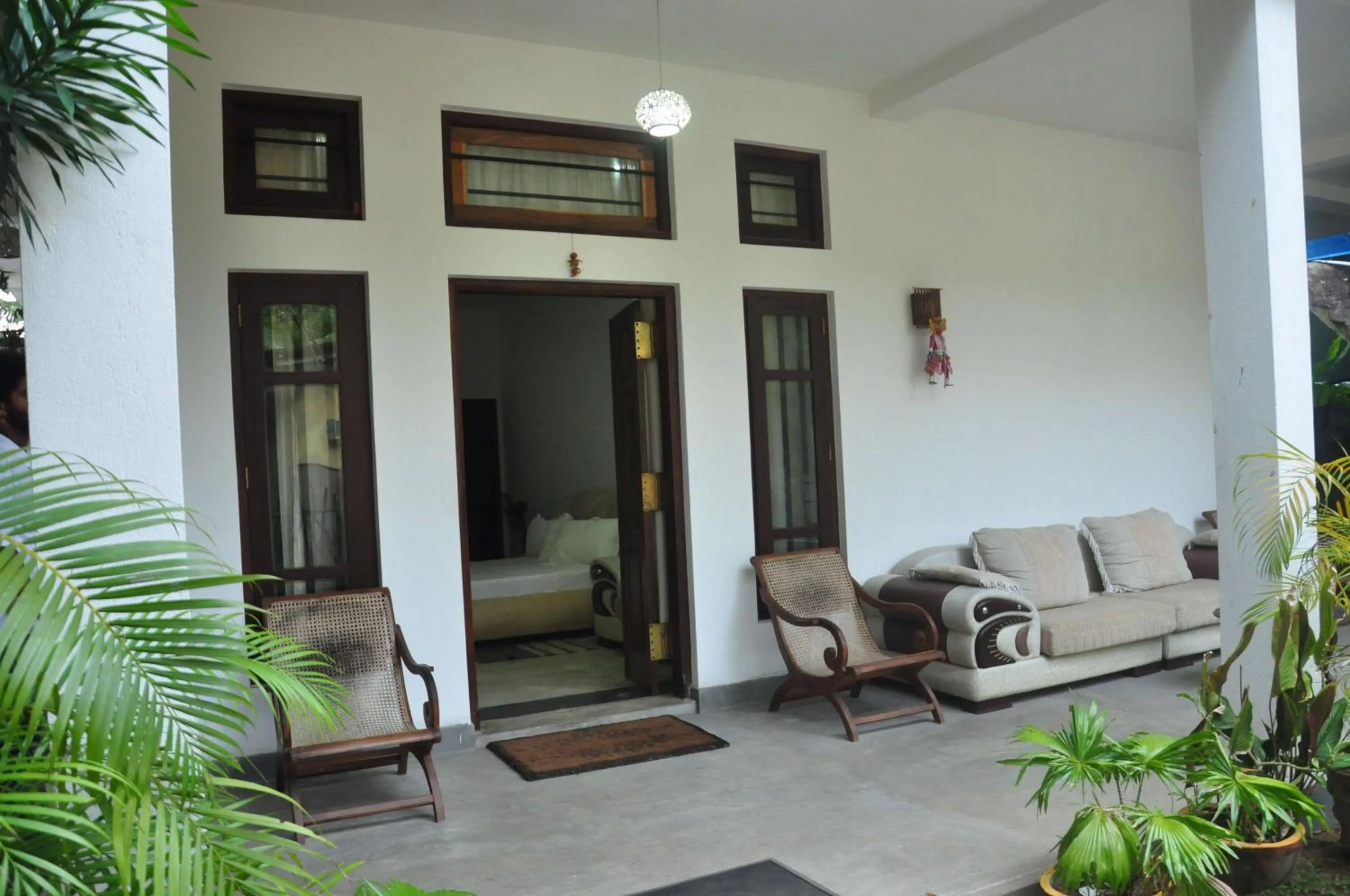 Patio in Butterfly Jewel