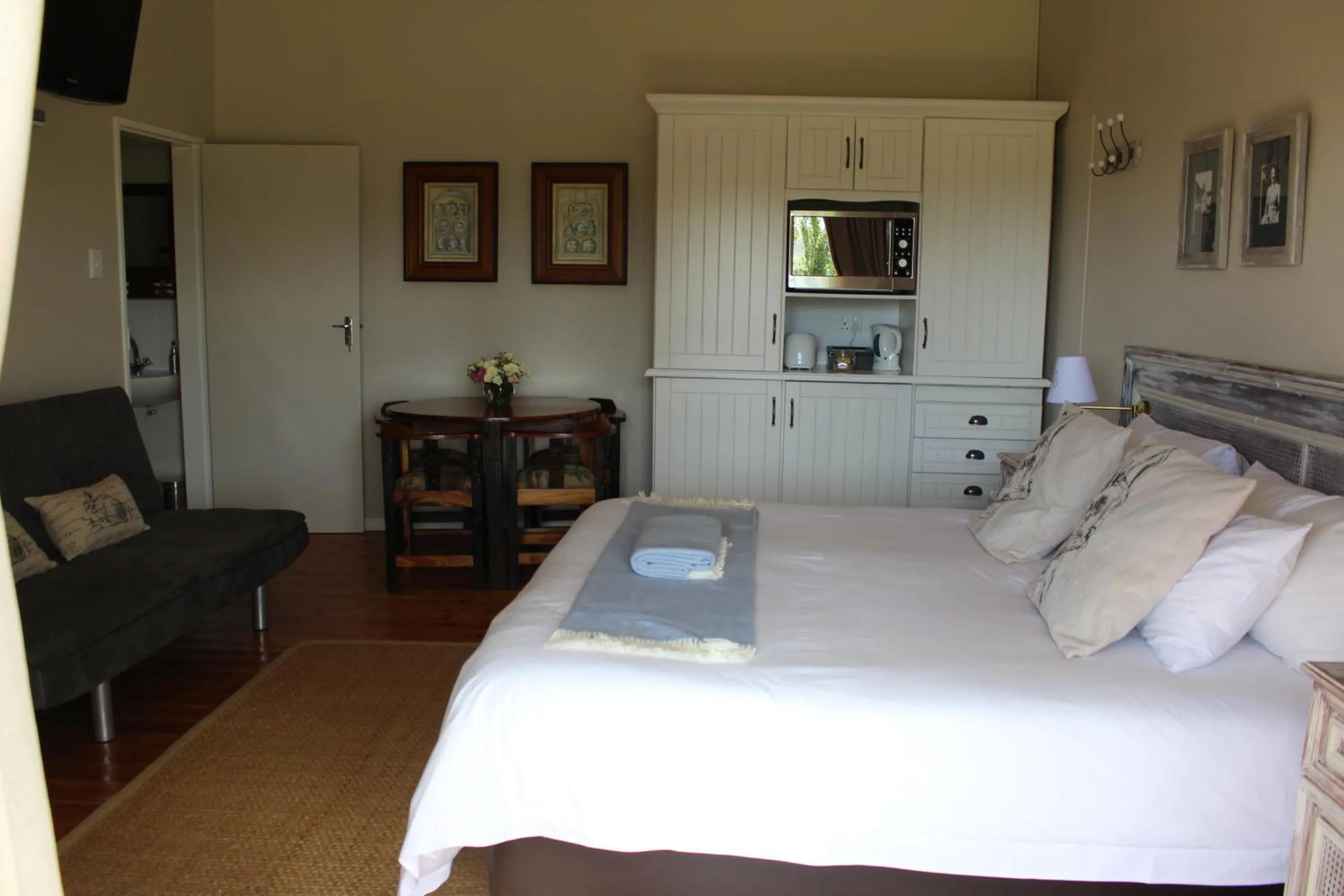 Bed in Oranje Guest Farm